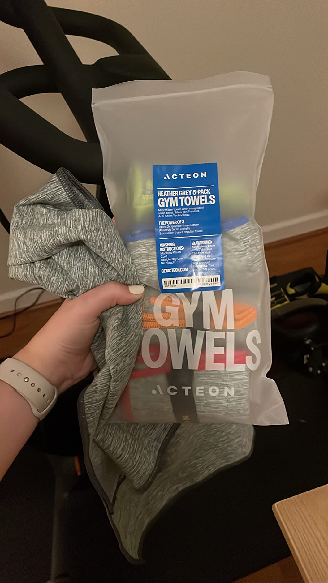 Acteon Microfiber Gym Towels 5 Pack, Quick Dry Silver ION Odor-Free Sweat Towel, Super Absorbent Fast Drying for Men & Women, Workout, Yoga, Running, Hiking, Travel – 16x30.5 Inch customer photo 2