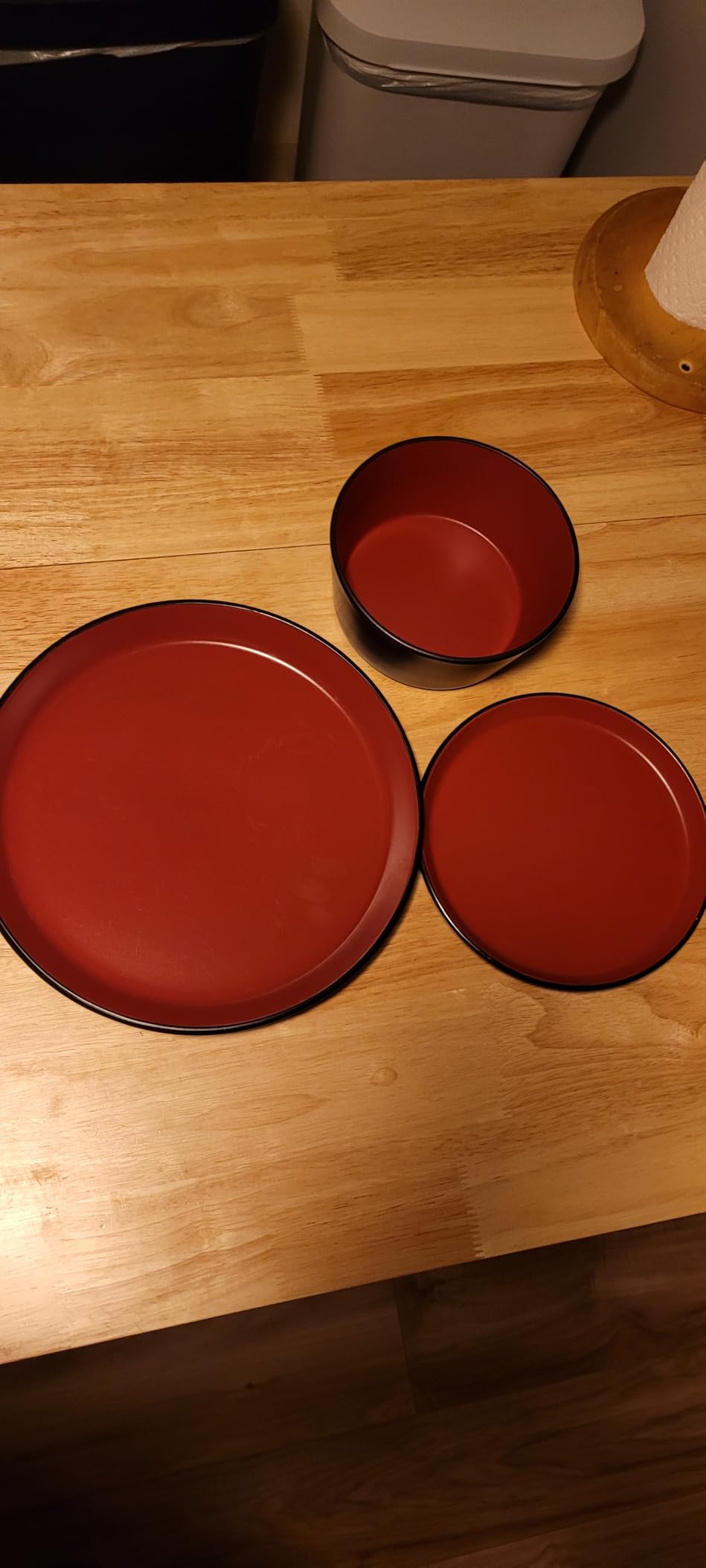 Stone Lain Albie Stoneware 16-Piece Modern Dinnerware Set, Kitchen Plates and Bowls Sets, Service for 4, Blue and Black, Microwave & Dishwasher Safe customer photo 1