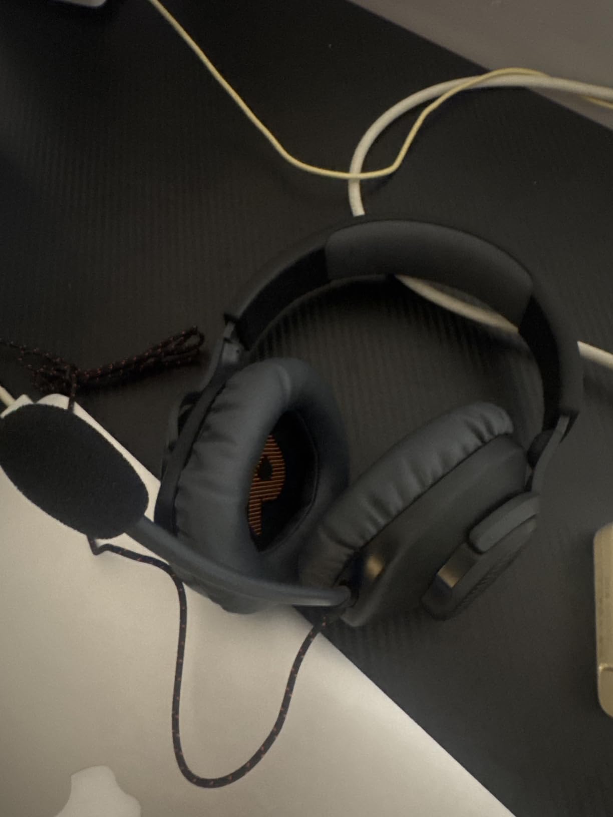JBL Quantum 100 - Wired Over-Ear Gaming Headphones - Black, Large customer photo 2