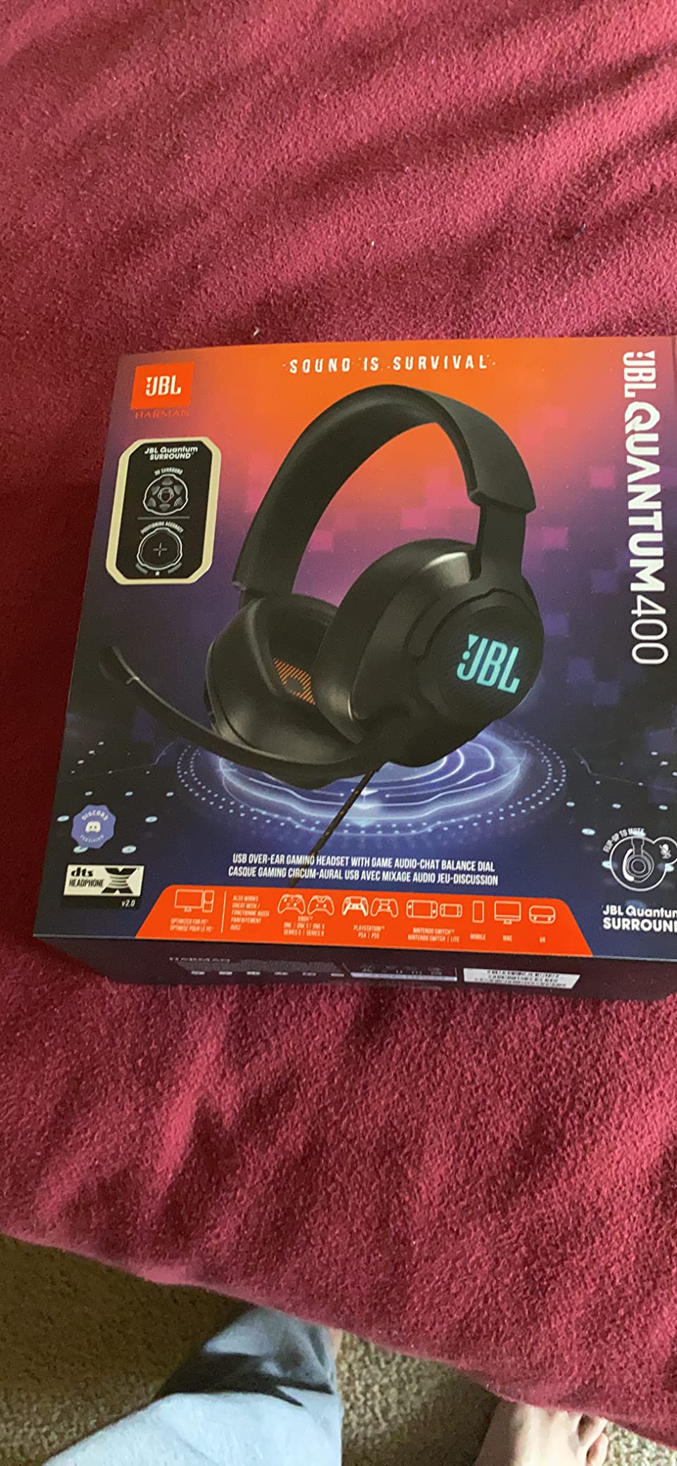 JBL Quantum 400 - Wired over-ear gaming headset with game-chat balance dial, JBL QuantumSURROUND and DTS, Voice focus directional flip-up mic and memory foam ear cushions (Black) customer photo 1