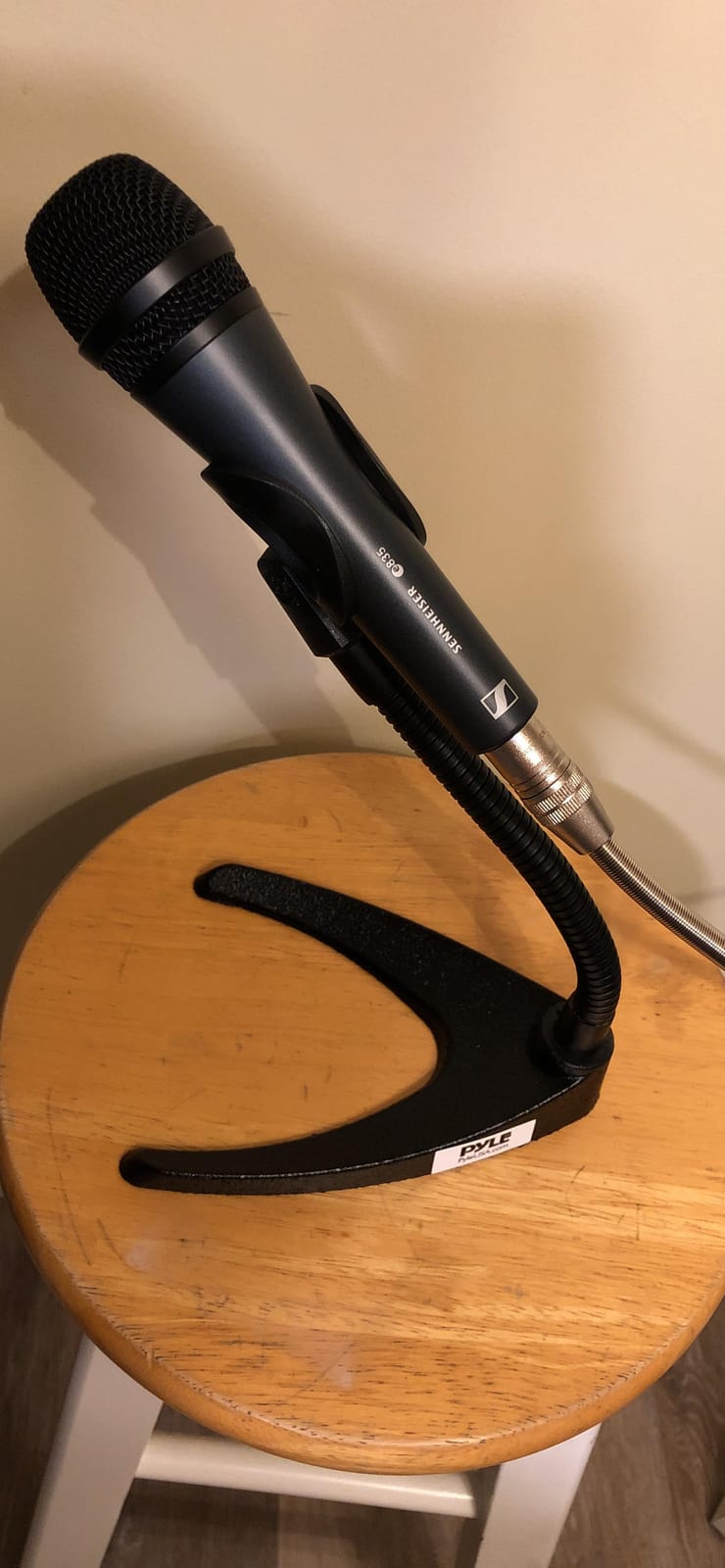 Pyle Universal Adjustable Desktop Microphone Stand - Tabletop Mic Holder Low Profile Mic Stand w/ Flexible 8.2'' Gooseneck Mount & U Shape Base - Table Tops, Desk, Podium, Counter Use PMKS8X2 (Pair) customer photo 1