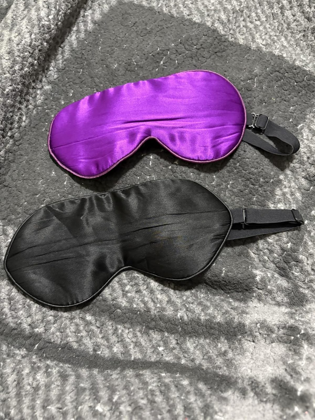 BeeVines 100% Mulberry Silk Sleep Mask, Light Blocking Eye Masks (2 Packs) customer photo 1