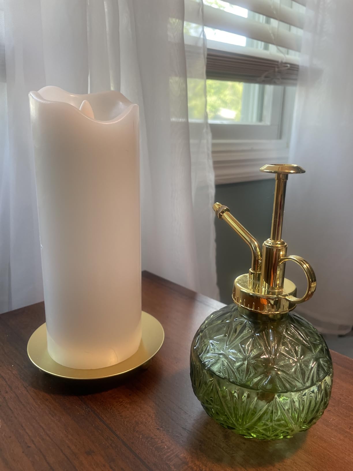YYaaloa 2 Pack Gold Decorative Iron Plate Candle Holder 4.33'' Candle Stand Candle Plate for LED & Wax Candles, Incense Cones, Spa, Weddings (Gold-2 Pack) customer photo 2