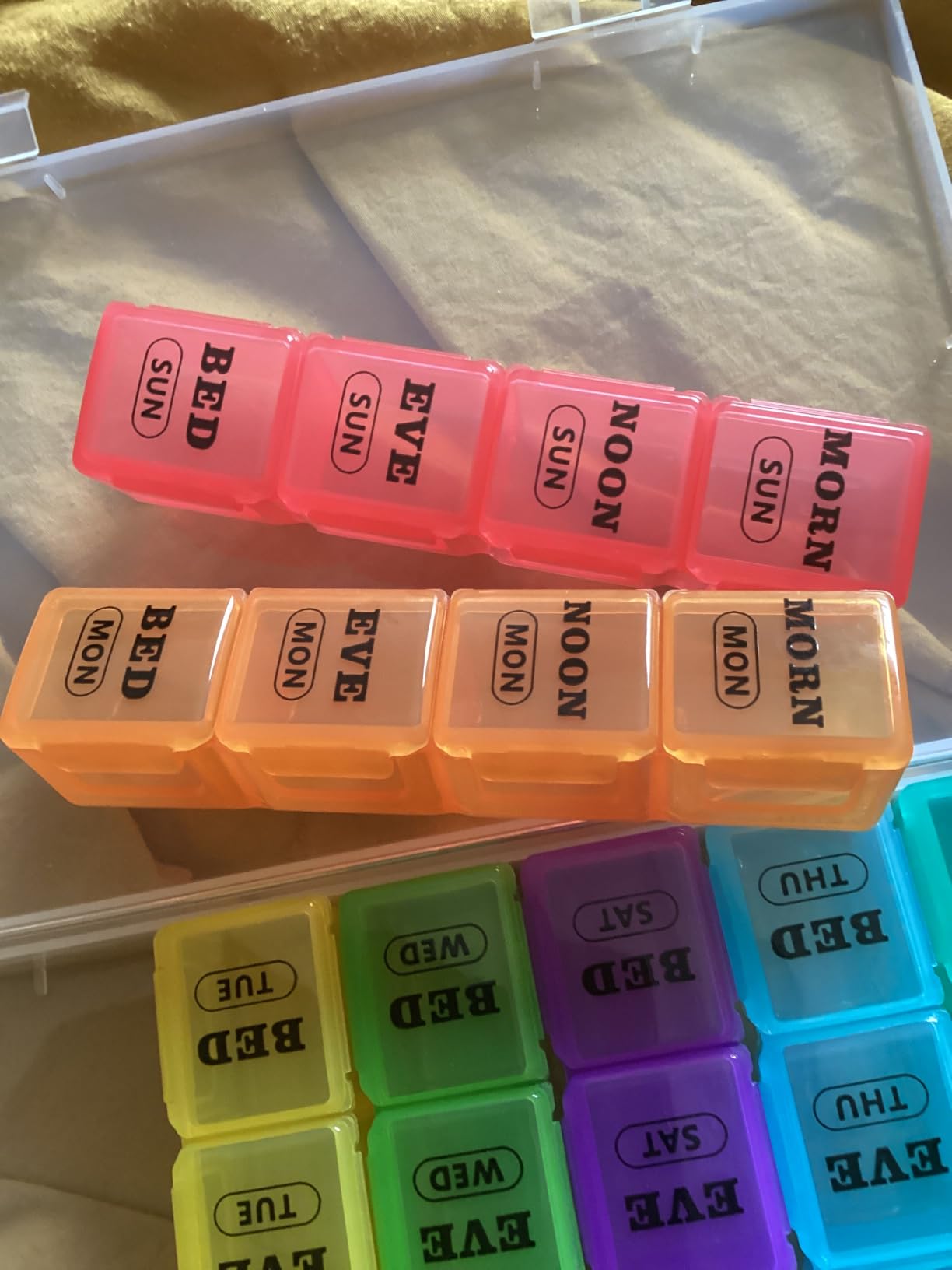 Mossime Pill Organizer 4 Times a Day, XL Weekly AM PM Pill Box, 7 Day Large | Extra-Large Fits Fish Oils, Detachable Daily Trays, Secure Snap-Lid, Monthly 28-Day Capacity, BPA-Free customer photo 1