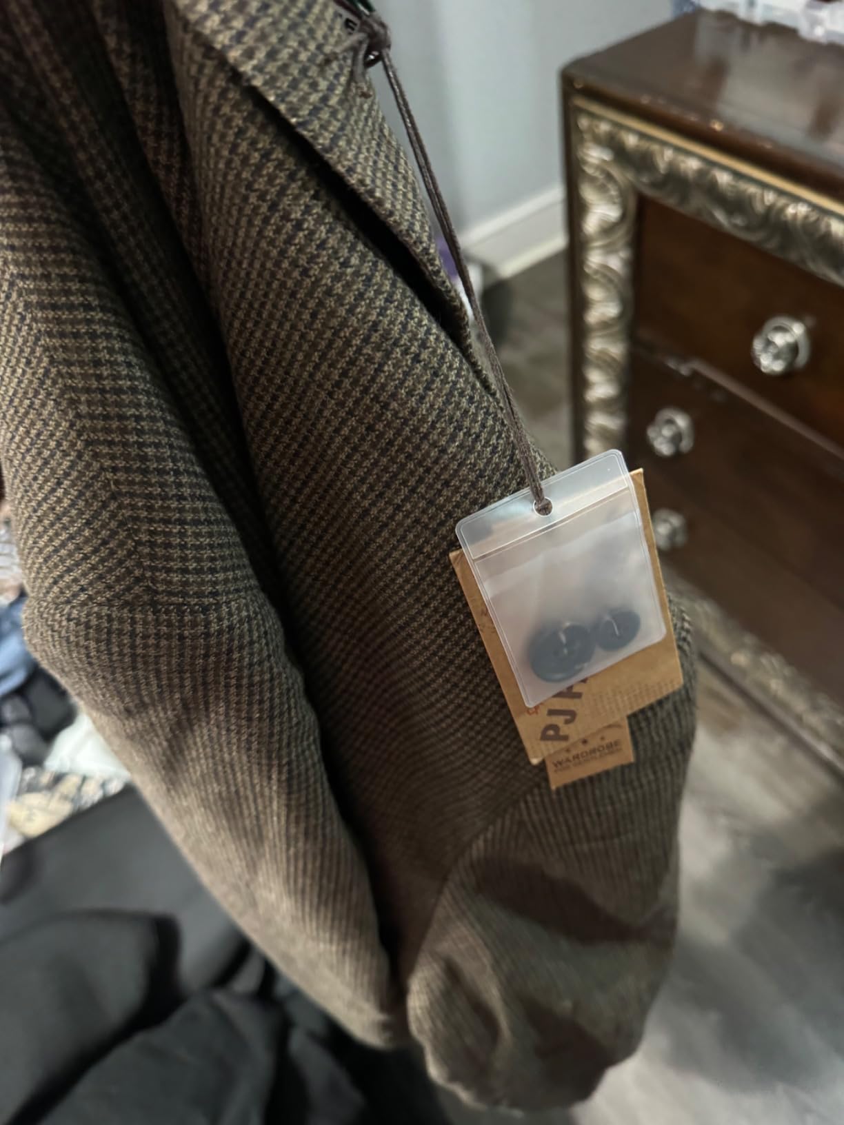 PJ PAUL JONES Men's Herringbone Tweed Blazer British Wool Blend Sport Coat Jacket customer photo 2