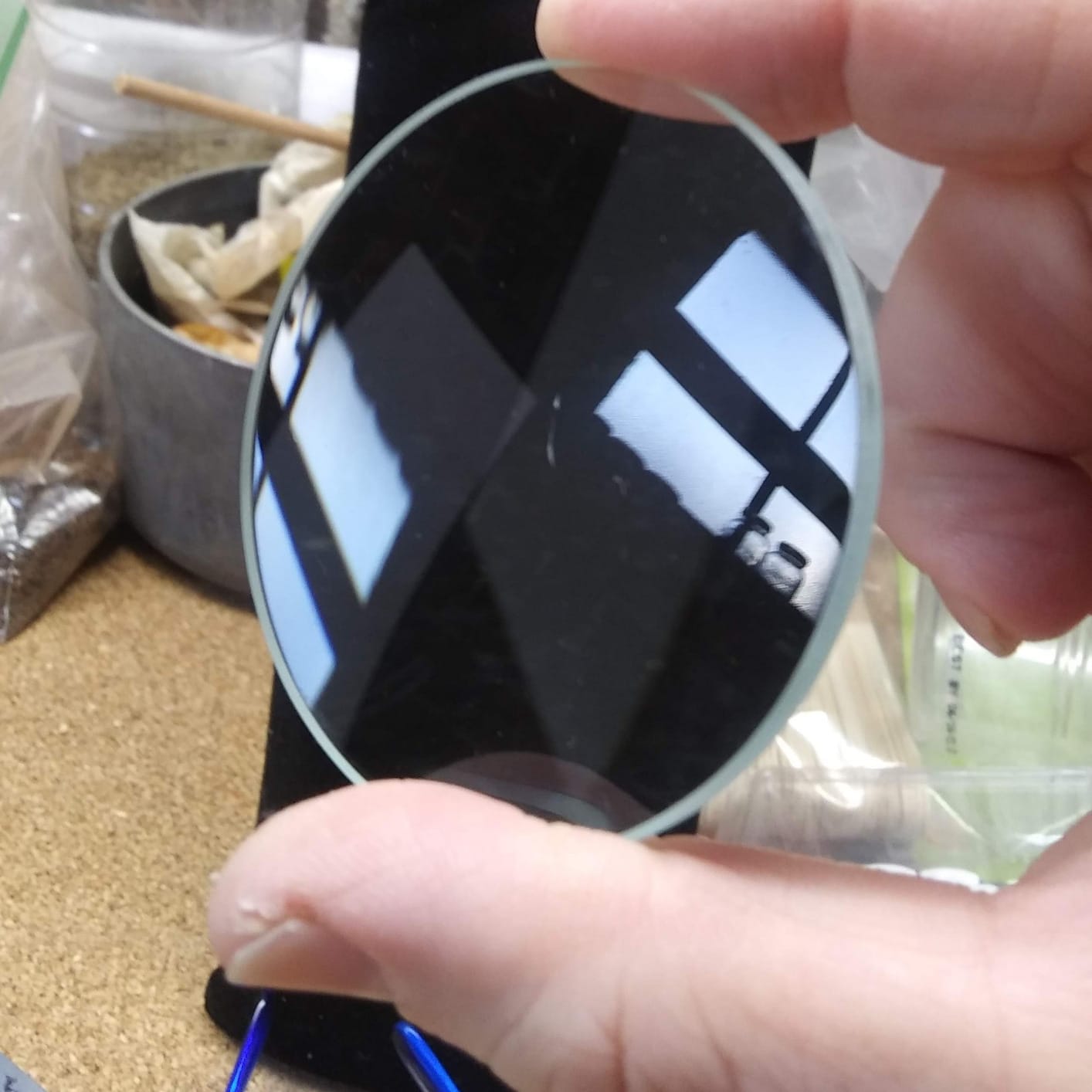 AORAEM Helping Hands Magnifier with Dual Adjustable Alligator Clips customer photo 2