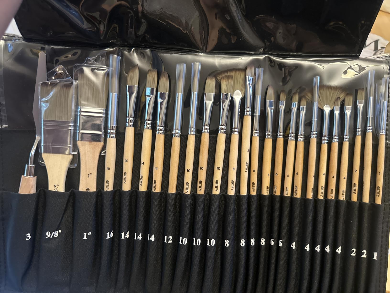 ARTIFY 25 Pieces Professional Paint Brush Set – Expert Series Synthetic Nylon Brushes for Acrylic, Oil, Watercolor, Gouache – No Shedding, Canvas Roll Case & Palette Knife, Artist Gifts Art Supplies customer photo 1