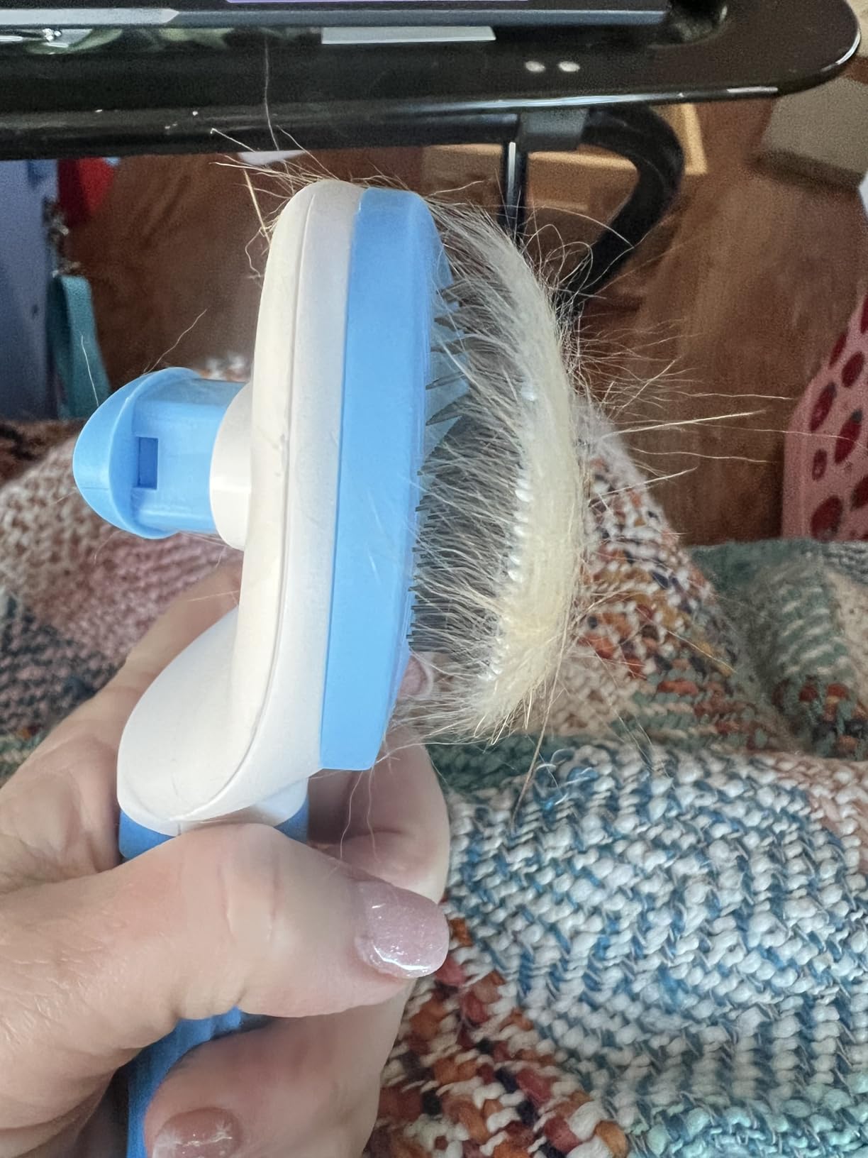 Depets Self Cleaning Slicker Brush, Dog Cat Bunny Pet Grooming Shedding Brush - Easy to Remove Loose Undercoat, Pet Massaging Tool Suitable for Pets with Long or Short Hair customer photo 2