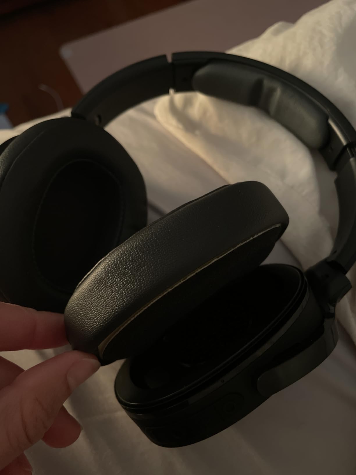 Skullcandy Hesh ANC Noise Cancelling Wireless Headphones - True Black customer photo 2