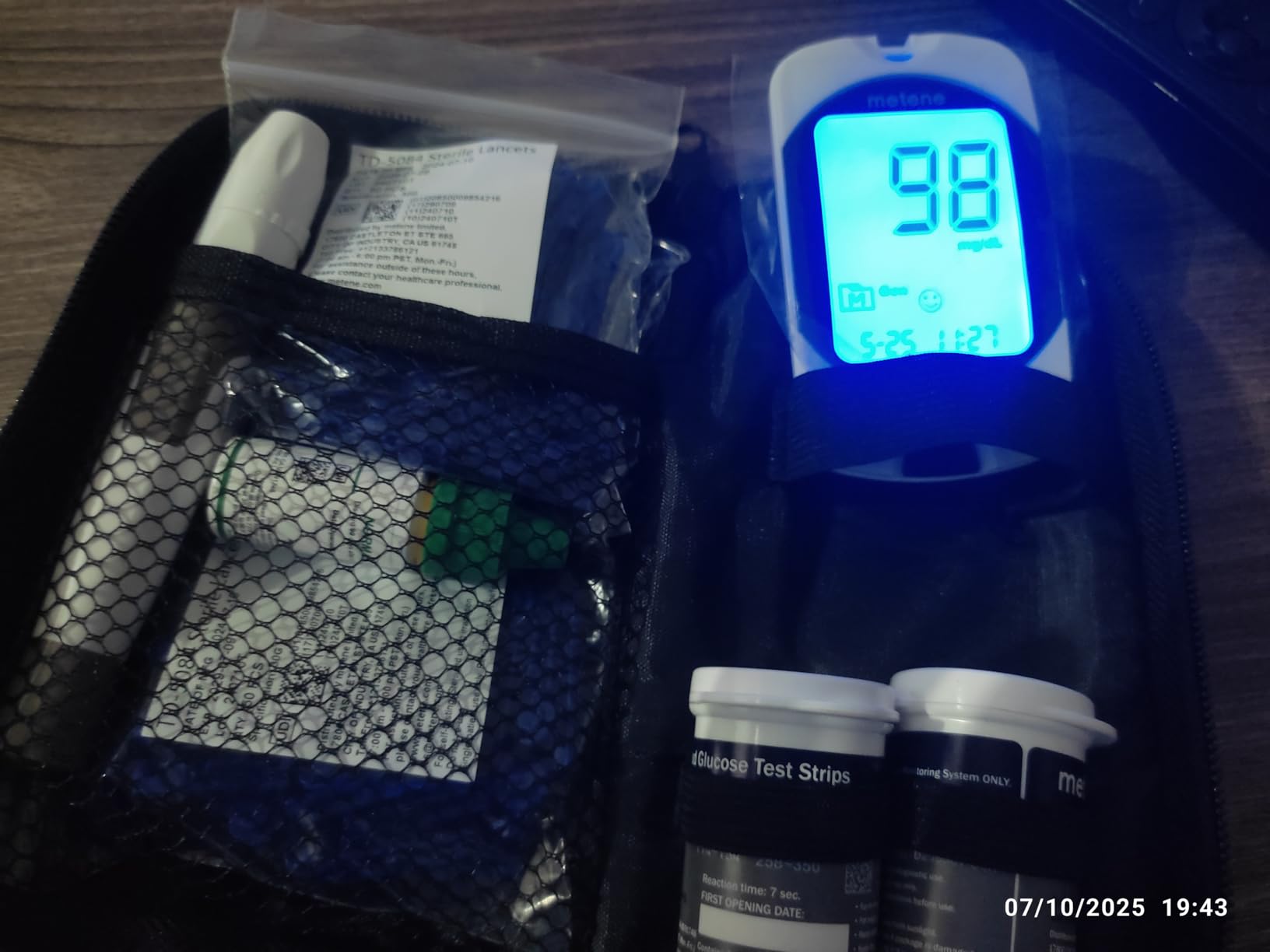 Metene TD-4116 Blood Glucose Monitor Kit, 100 Glucometer Strips, No Coding | 100 Lancets & Control Solution & Lancing Device, Blood Sugar Monitor Large Display, Blood Sugar Test Kit for Home Use customer photo 2