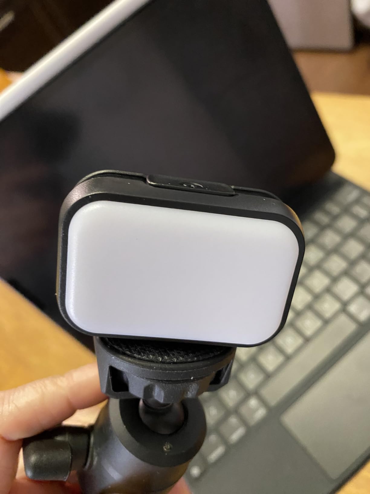 PICTRON VL28 LED Light for iPhone, Mini LED Camera Light Rechargeable 5600K customer photo 1
