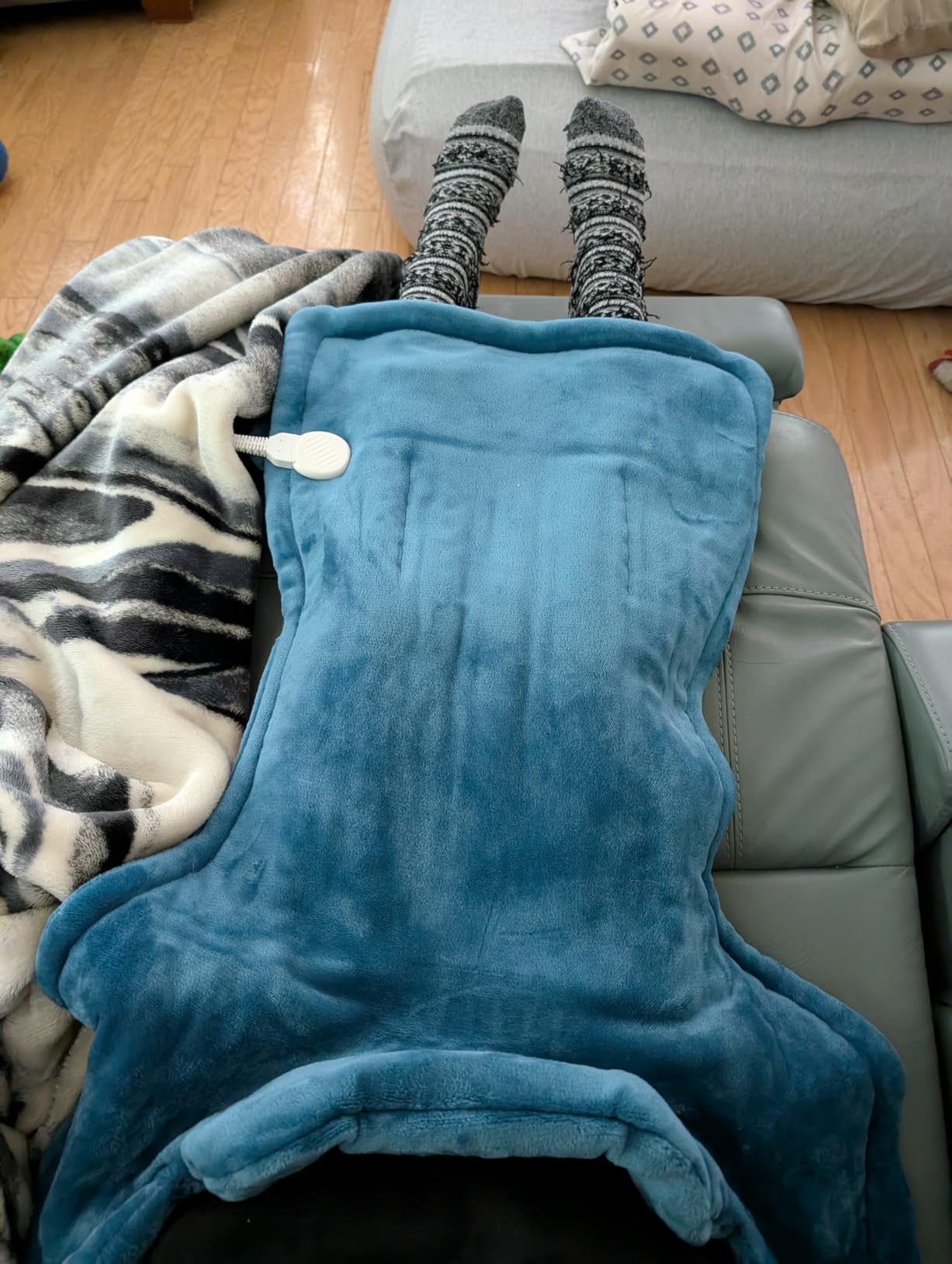 RENPHO Electric Heating Pad for Neck, Shoulders & Back, FSA Eligible HSA customer photo 2
