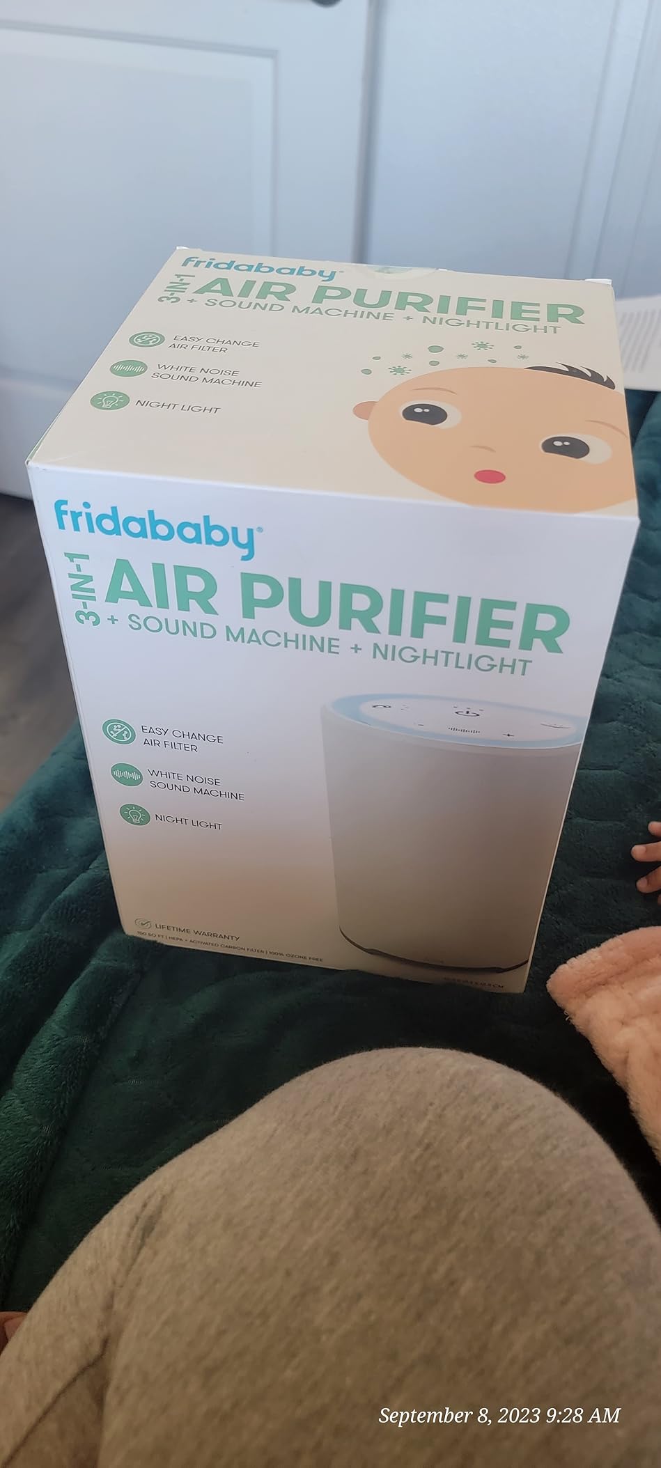 Frida Baby 3-in-1 Air Purifier, Sound Machine + Nightlight, Auto-Off Timer customer photo 1