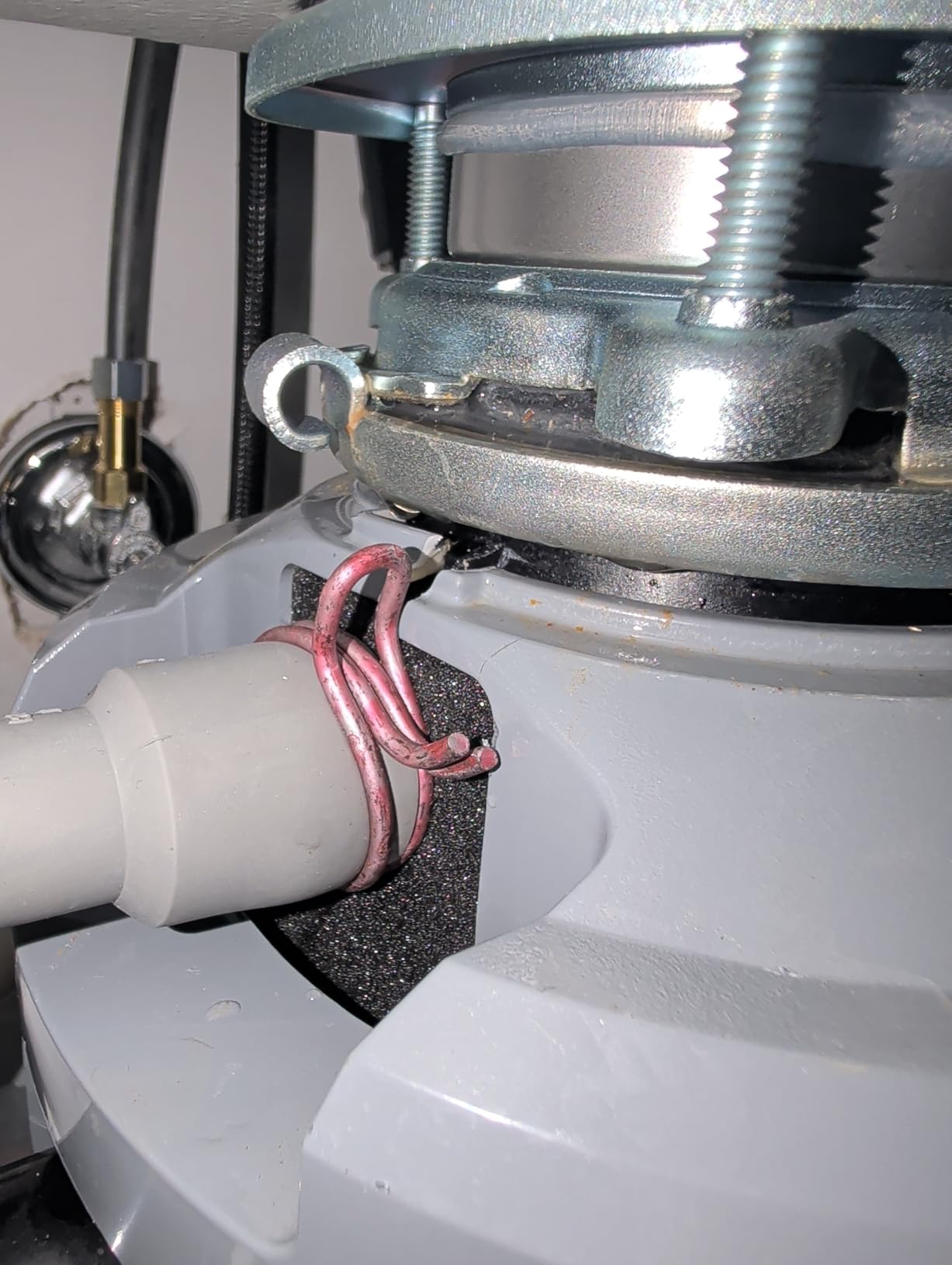 Frigidaire 1.25 HP Corded Garbage Disposal for Kitchen Sinks | FF13DISPC1 customer photo 2