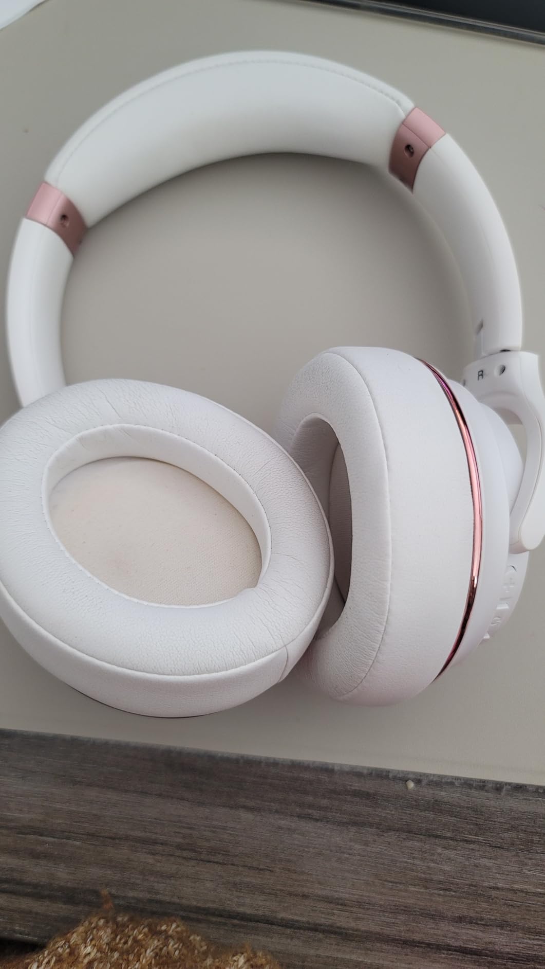 Raycon The Everyday Wireless Bluetooth Over Ear Headphones, with Active Noise Cancelling, Awareness Mode and Built in Microphone, IPX 4 Water Resistance, 40 Hours of Battery Life (Black) customer photo 2