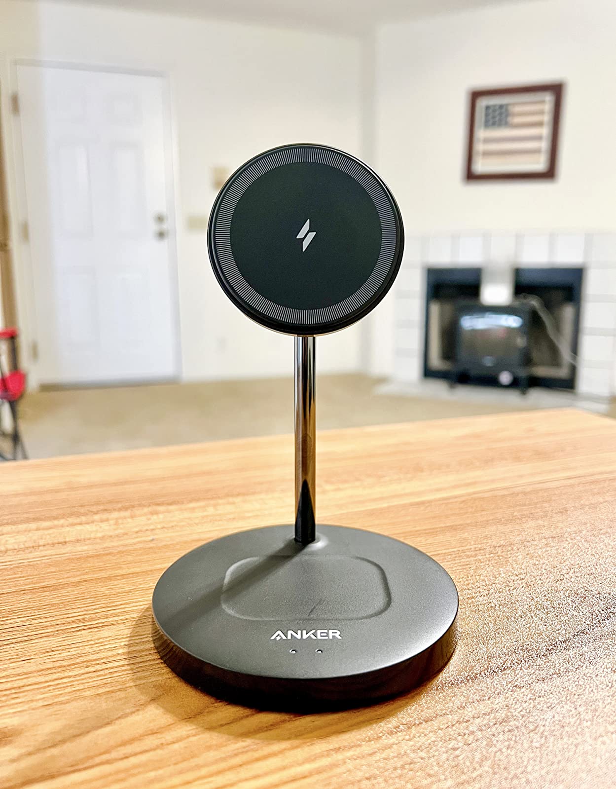 Anker PowerWave 2-in-1 MagSafe Compatible Wireless Charging Stand | Magnetic Dual-Device Dock Lite for iPhone 16 / 15 / 14 / 13 Series, AirPods 2 / Pro, and More (Adapter Not Included) customer photo 1