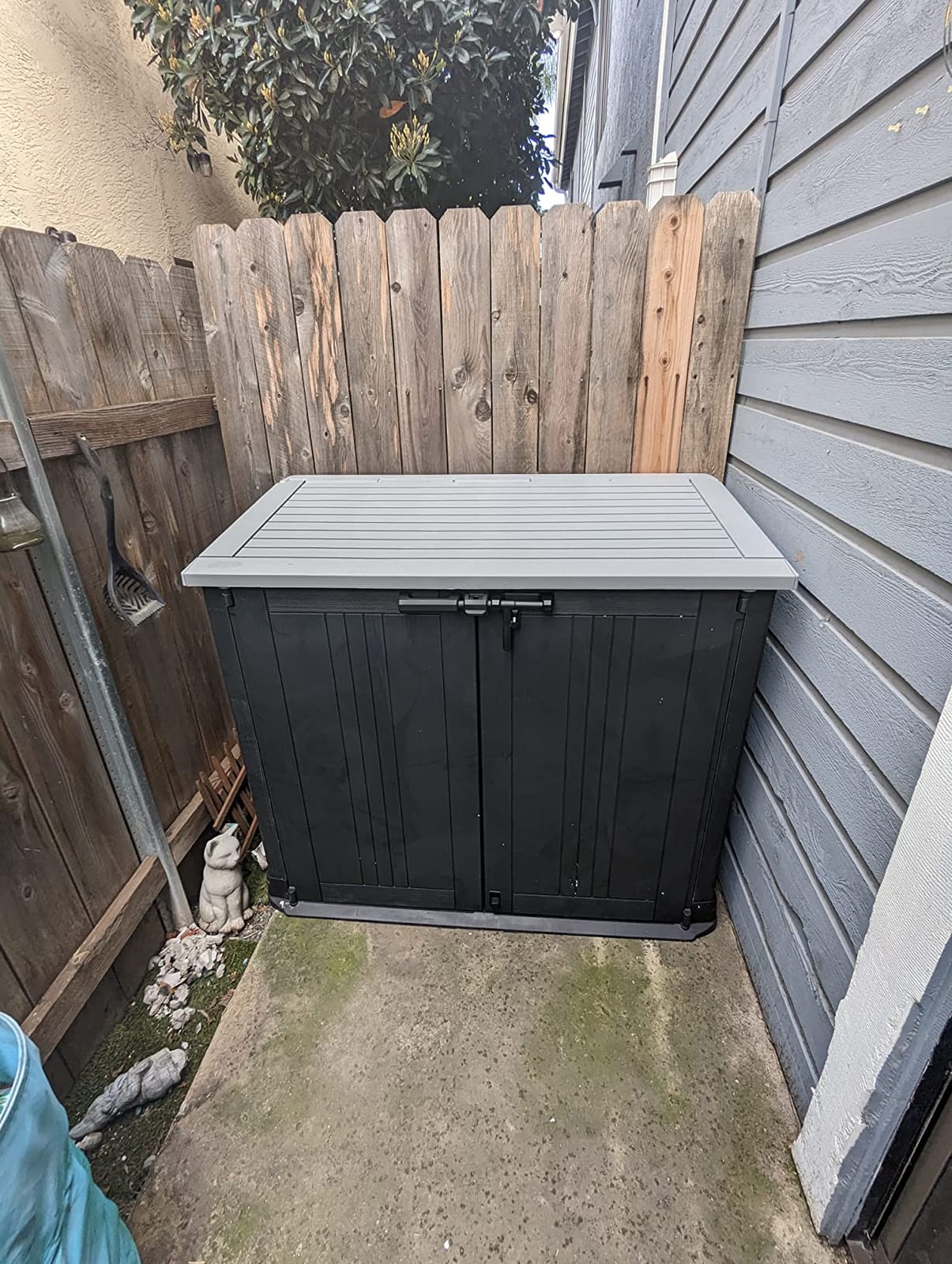 Keter Store-It-Out Prime 4.3 x 3.7 ft. Outdoor Resin Storage Shed with Easy Lift Hinges, Perfect for Yard Tools, Pool Floats and Garden Accessories, Black customer photo 1