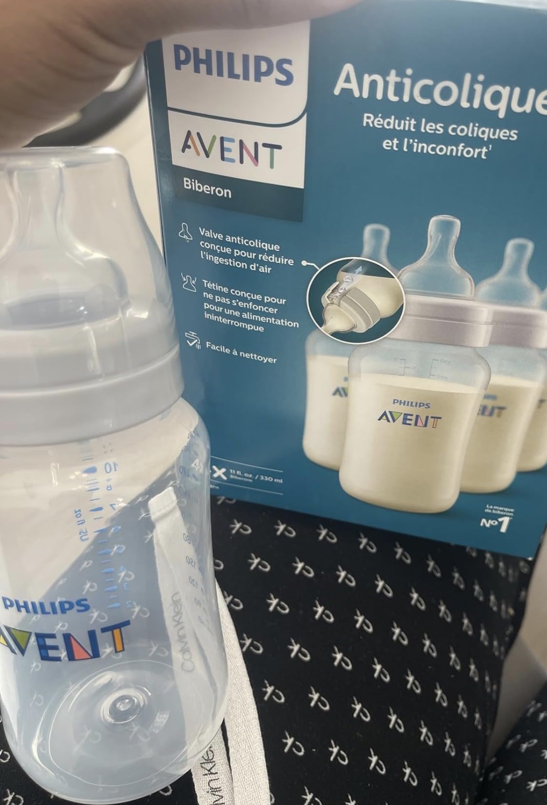 Philips Avent Anti-Colic Baby Bottle with AirFree Vent, Slow Flow, 4 oz customer photo 2