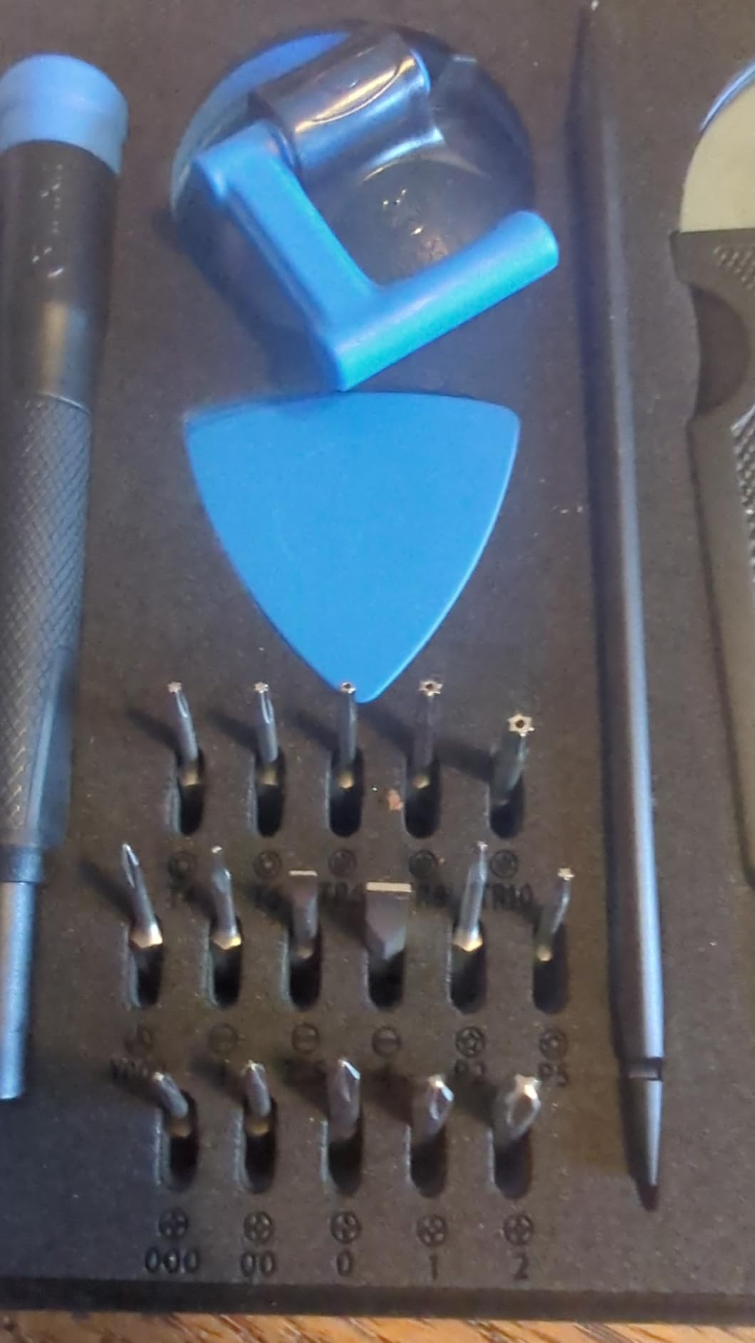 iFixit Essential Electronics Toolkit - PC, Laptop, Phone Repair Kit customer photo 2