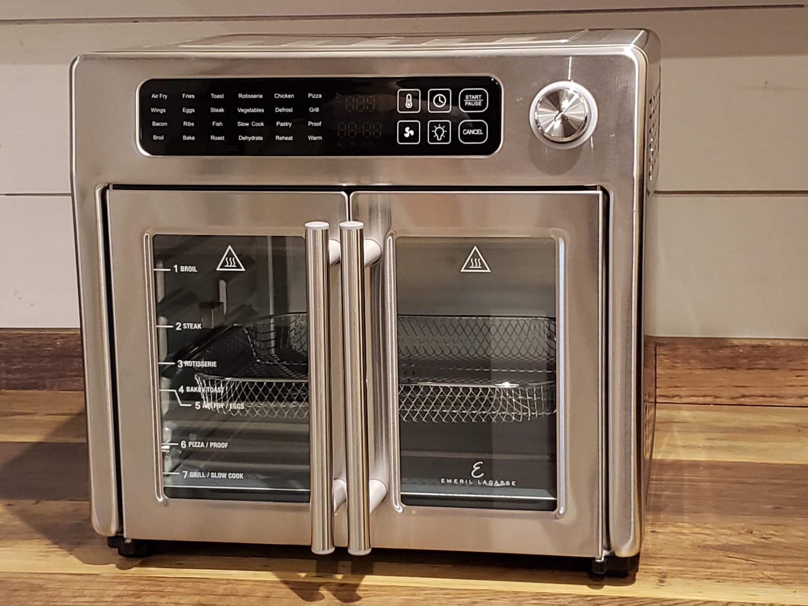 Emeril Lagasse 26QT French Door Multi-Function Air Fryer Toaster Oven customer photo 2