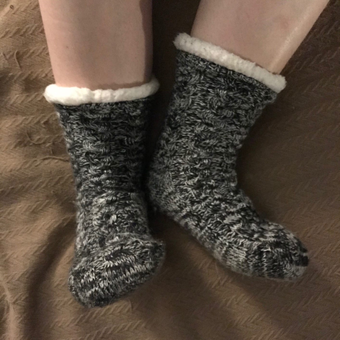 SDBING Fuzzy Slipper Socks for Women with Grips, Cozy Warm Fleece Lined customer photo 1