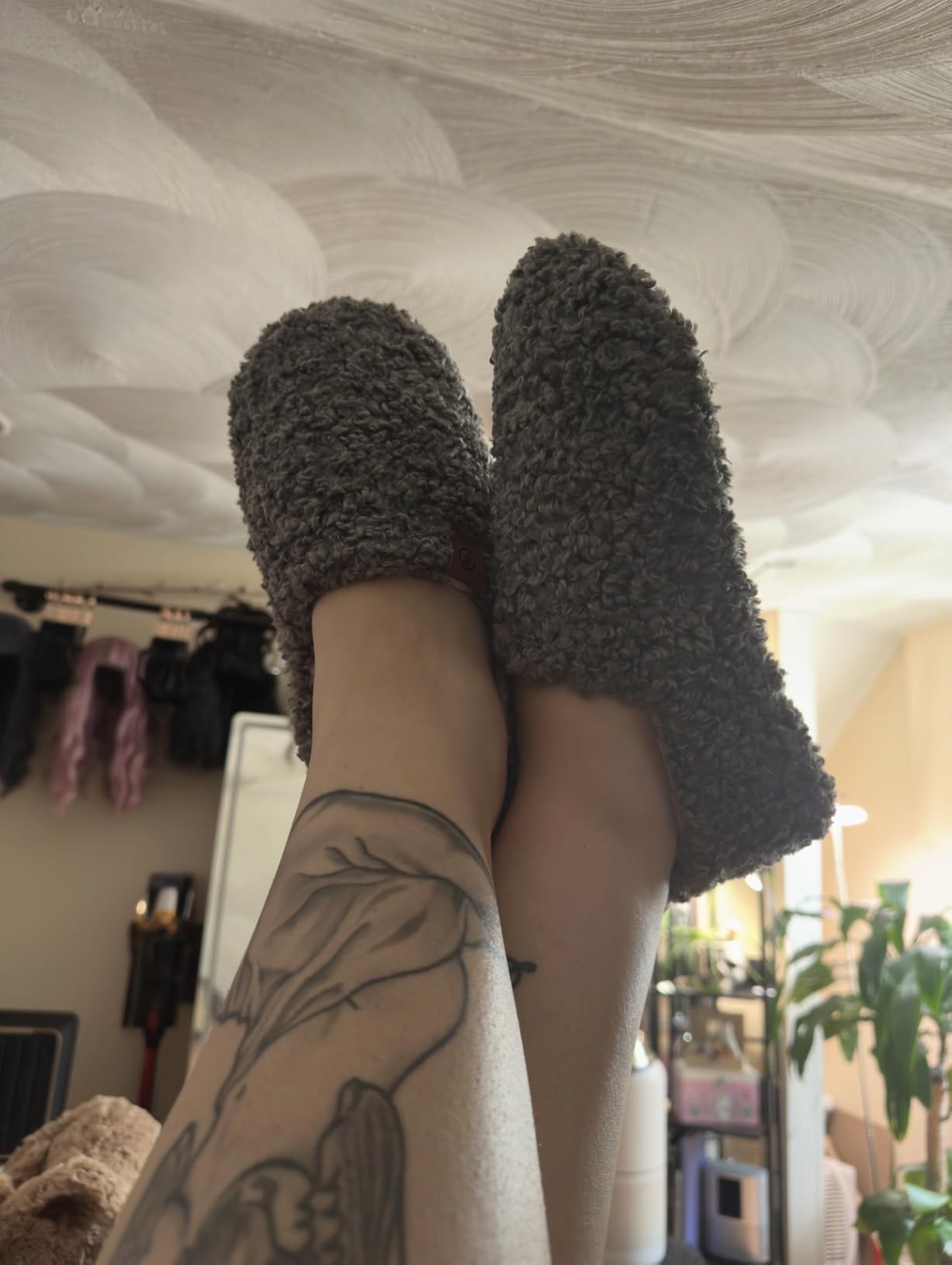 EverFoams Women’s Soft Curly Slippers Memory Foam Lightweight House Shoes customer photo 1