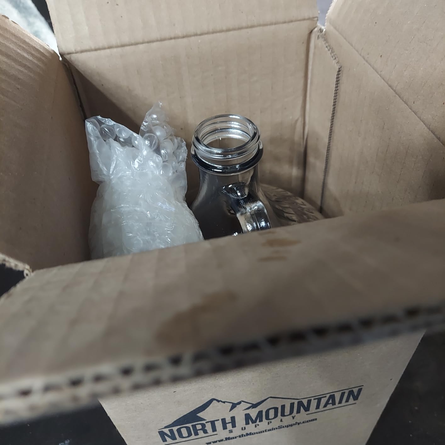 North Mountain Supply Glass Fermenting Jug, 1 Gallon, with Rubber Stopper customer photo 2