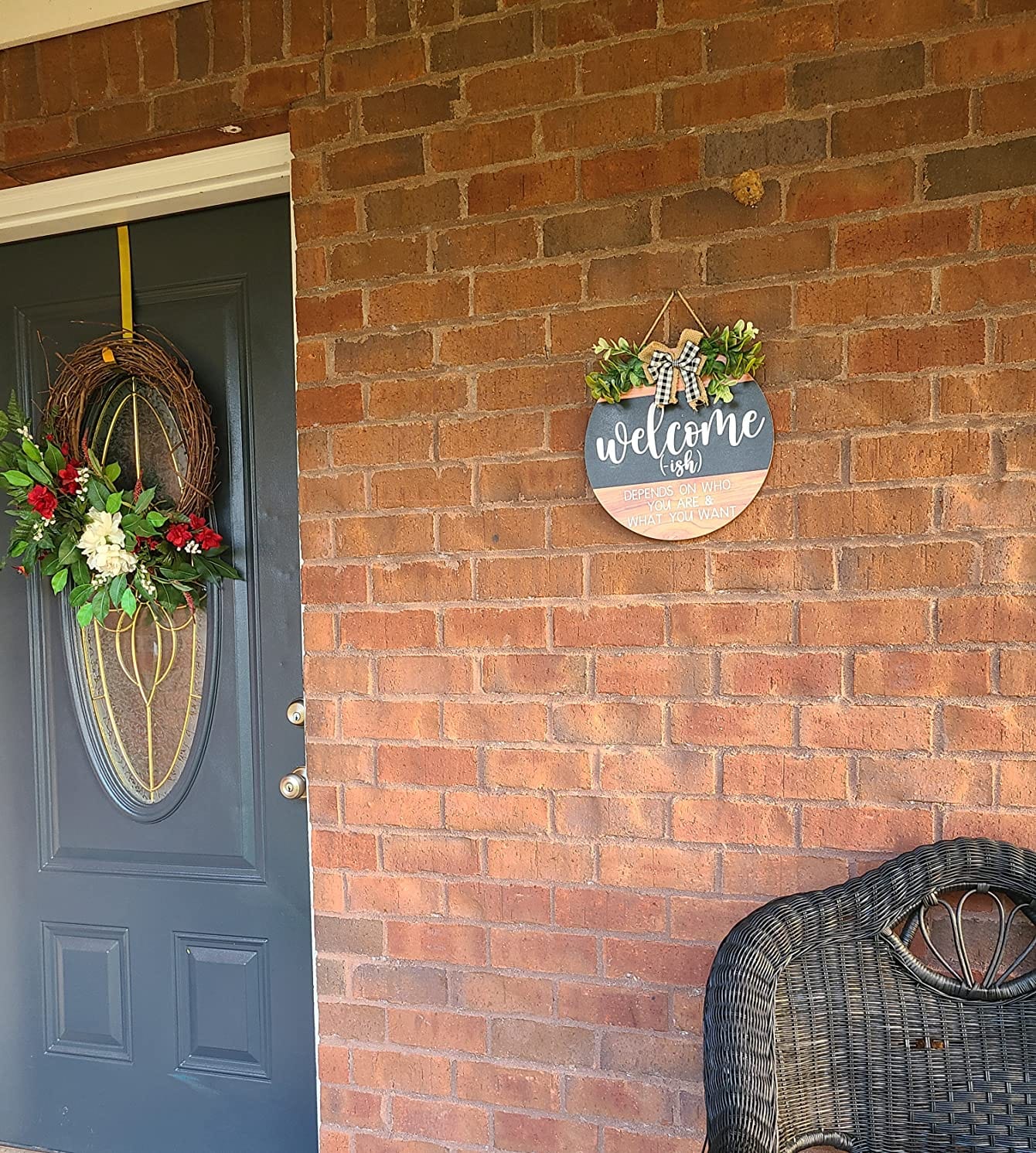 Welcome Sign Front for Door Decoration, 12 in Round Wood Wreaths Wall Hanging Outdoor, Farmhouse, Porch, for Spring Summer Fall All Seasons Holiday Christmas customer photo 2