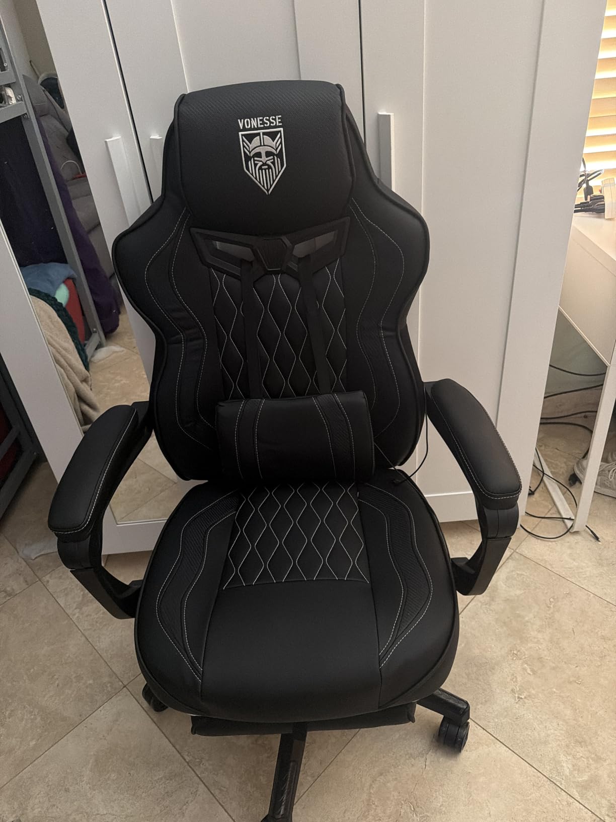 Vonesse Gaming Chair with Footrest, Big and Tall Gamer Chair with Massage, Reclining Computer Gaming Chair for Adults, Ergonomic Game Chair for Teens, High Back Video Game Chairs(Green/Black) customer photo 2