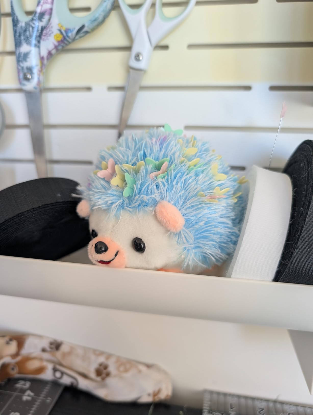 Hedgehog Shaped Pin Cushion Sewing Kit with 100 Colored Pins customer photo 2
