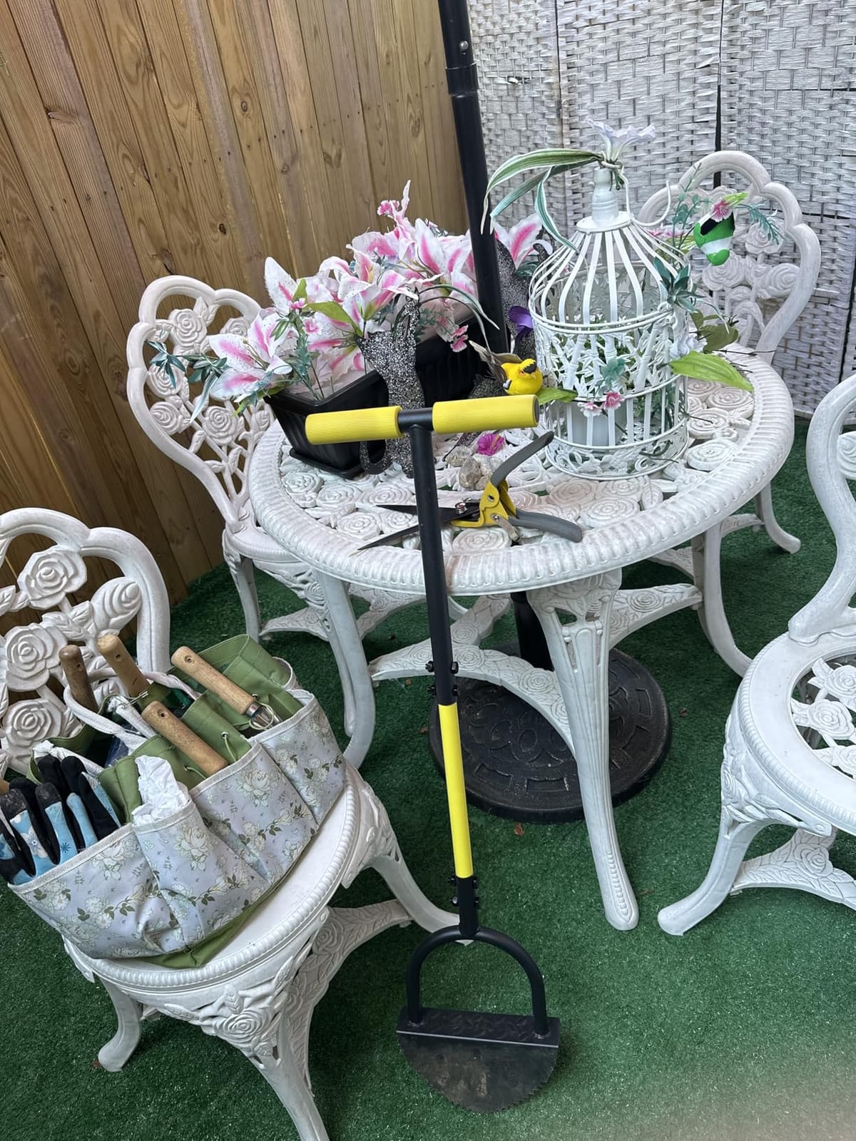 Professional Edge Lawn Tool, Heavy Duty Steel Half Moon & Saw-Tooth Blade for Clean Borders, Long Handle Reduces Back Strain, Manual Edger Ideal for Garden Edges, Sidewalks, Flower Beds customer photo 1