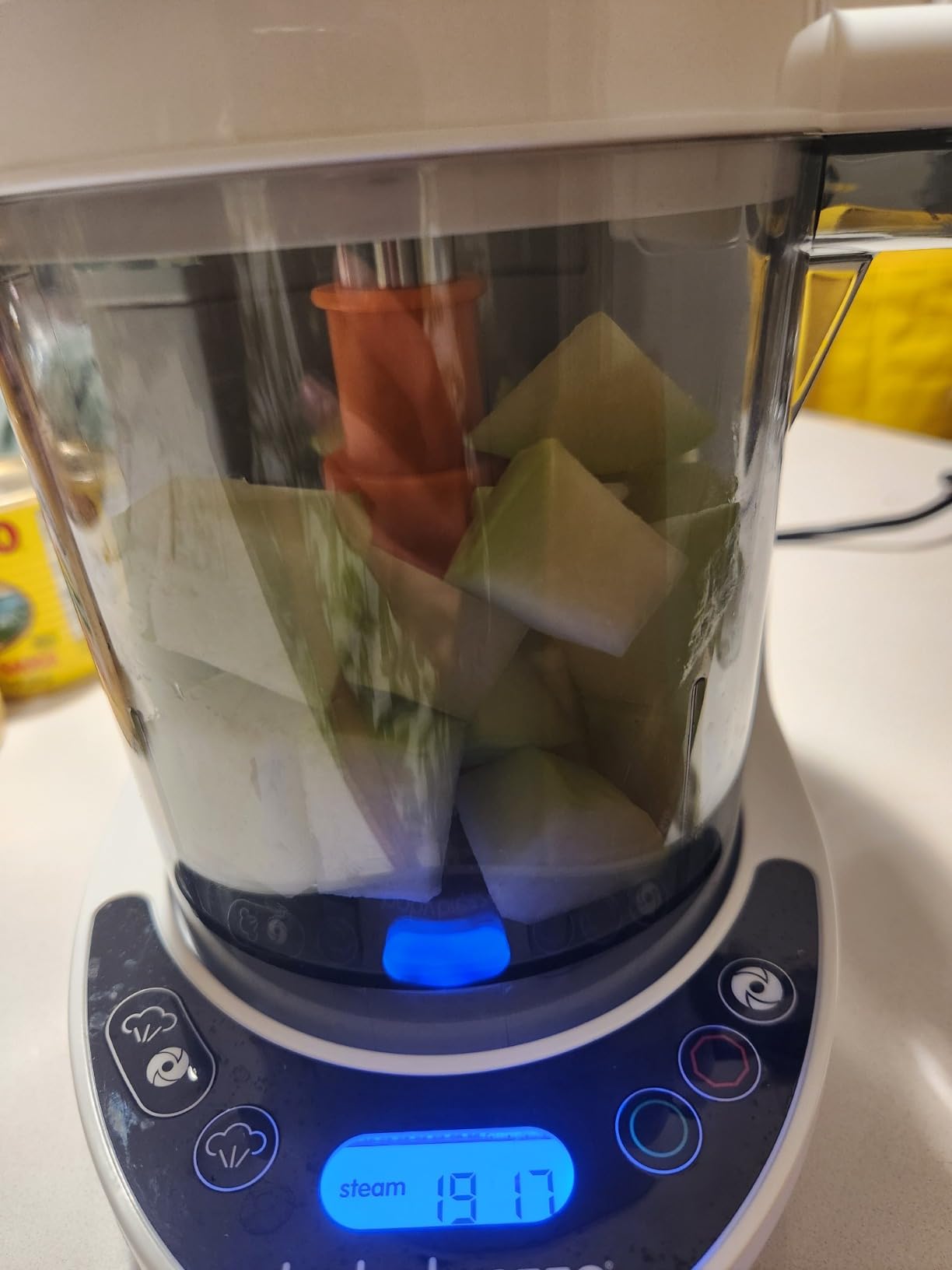 Baby Brezza One Step Baby Food Maker Deluxe - Steam + Blend Organic Food customer photo 2