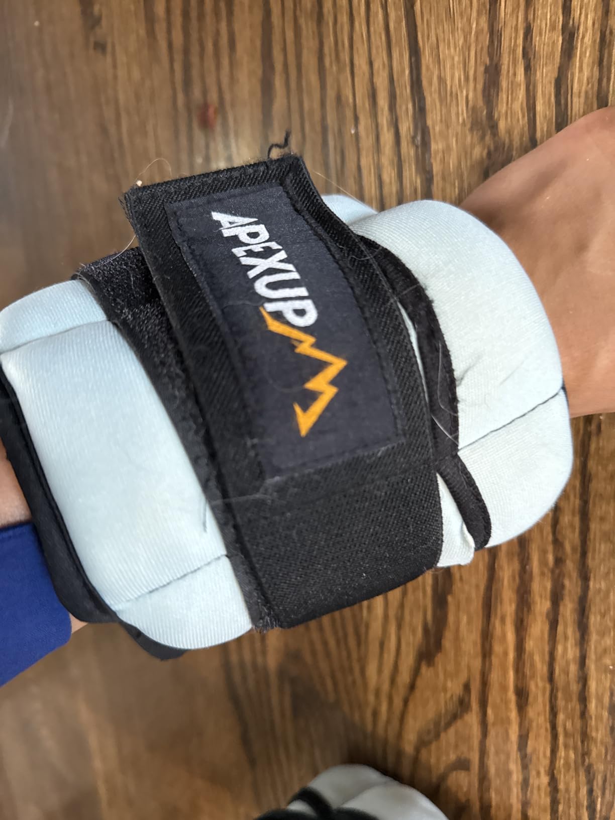 APEXUP Adjustable Ankle Weights for Women and Men, Modularized Leg Weight Straps for Yoga, Walking, Running, Aerobics, Gym, Physical Therapy customer photo 1