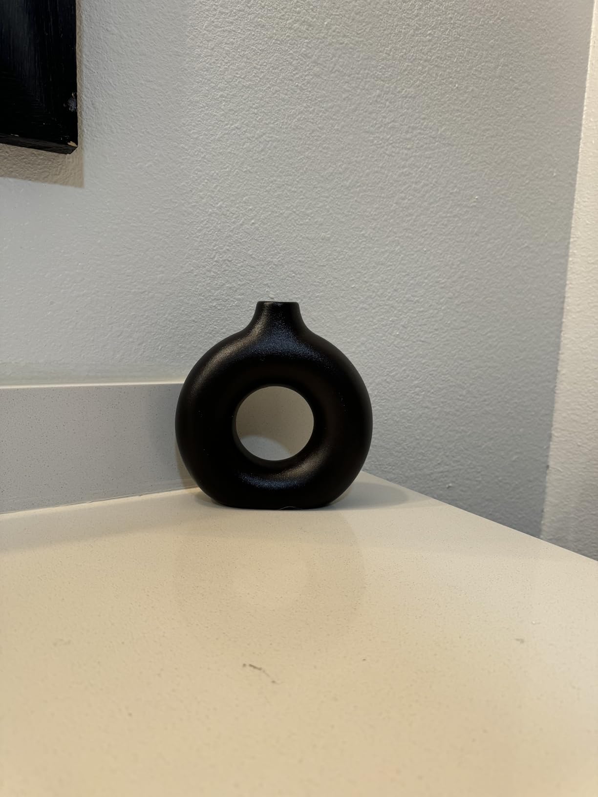 CEMABT Black Donut Vase Hollow Ceramic Vase for Flowers Handmade Minimalist Boho ins Style Modern Home Decor for Wedding Dinner Table Party Living Room Office Bedroom(M customer photo 1