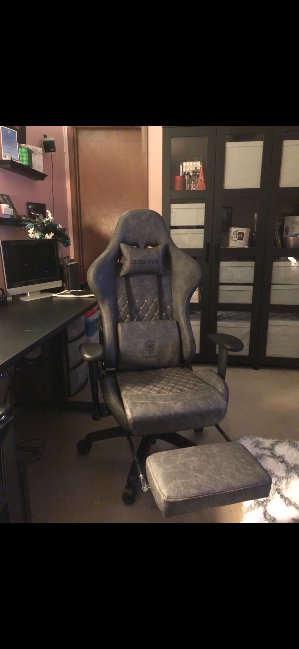 Dowinx Gaming Chair Fabric with Pocket Spring Cushion, Massage Game Chair Cloth with Headrest, Ergonomic Computer Chair with Footrest 290LBS, Black and Grey customer photo 2