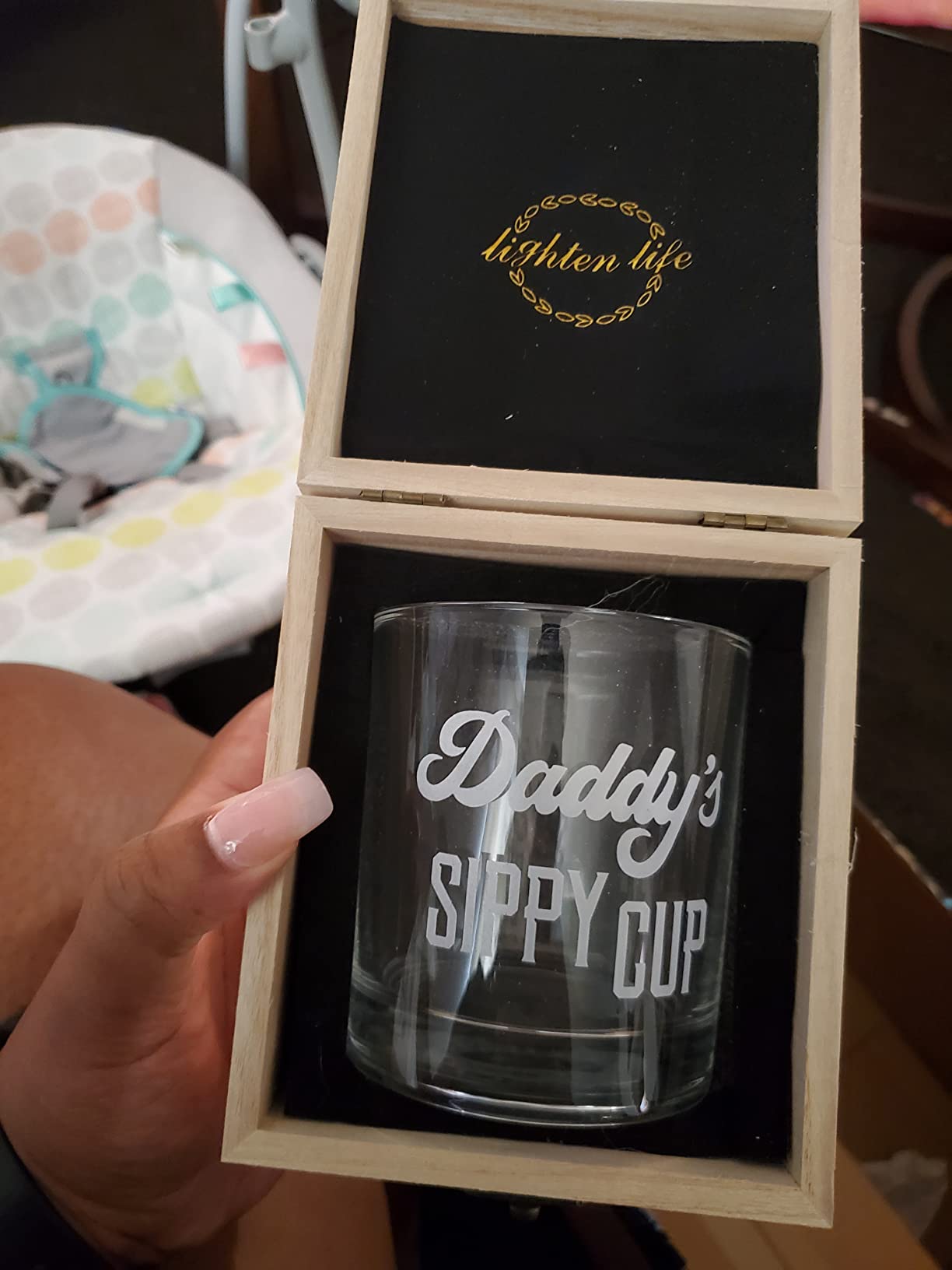 LIGHTEN LIFE Daddy's Sippy Cup Whiskey Glass 12 oz,Unique Dad Gift in Valued Wooden Box,Funny Gag Gift for New Dad,Father,Husband from Kids Wife for Father's Day,Birthday,Christmas customer photo 2