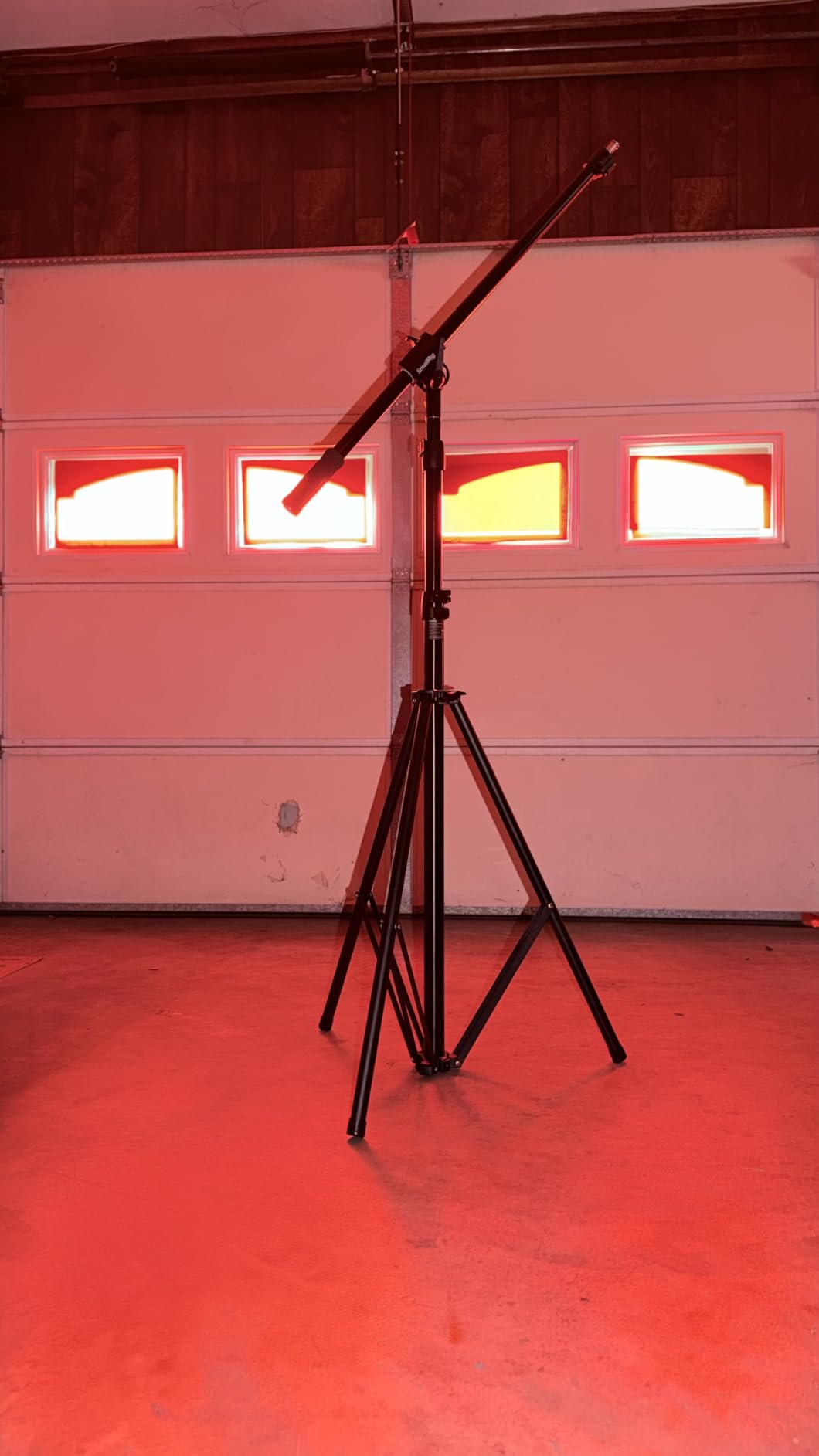 SmallRig 9.2ft Light Stand with Boom Arm, Photography Lighting Tripod customer photo 1