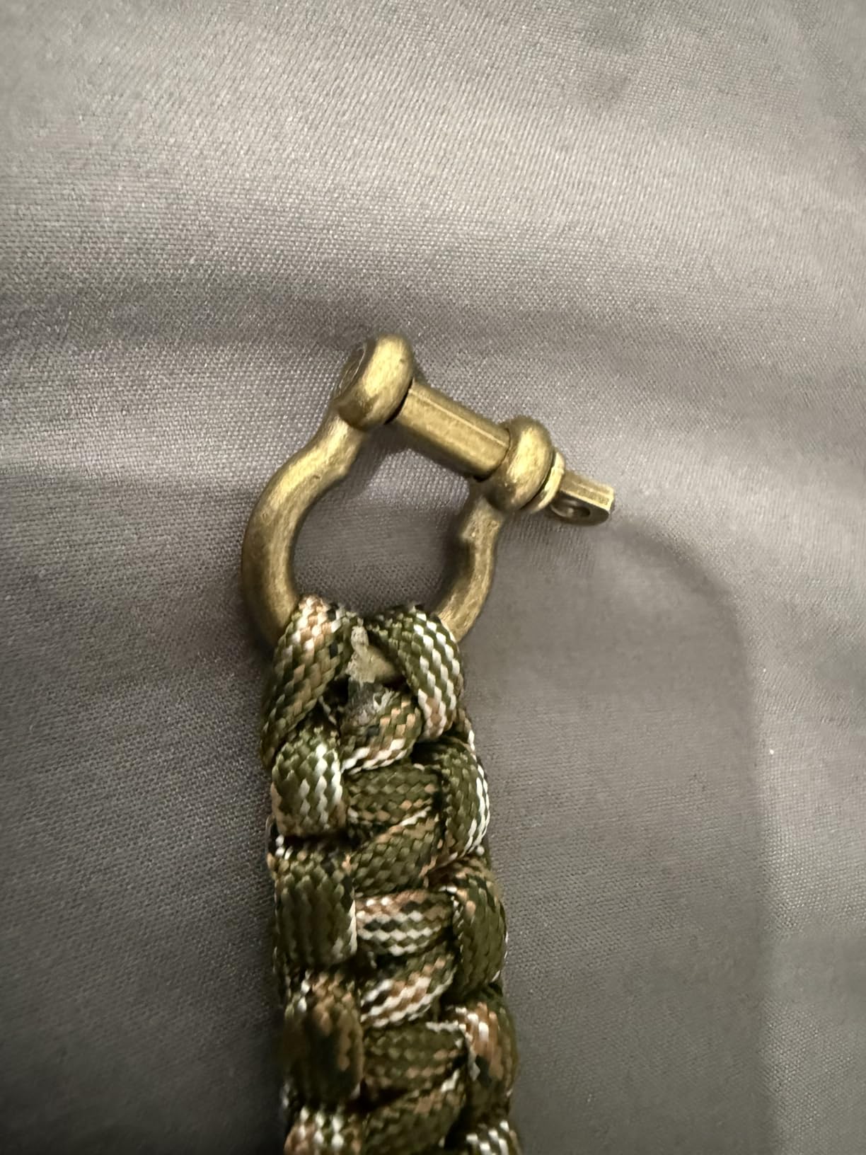 VAYOBOO Paracord Bracelet - Tactical Survival Bracelet for Men with Bronze USA Flag - 3 Adjustable Sizes - Green Camo, L customer photo 2