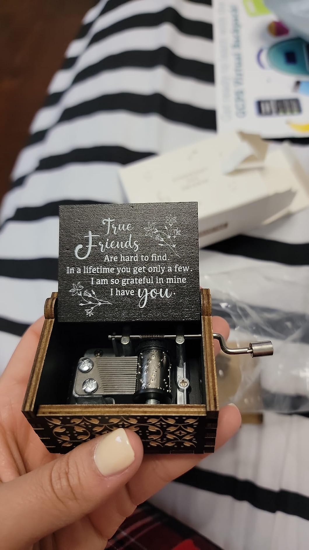 Music Box Gifts for Grandma You are My Sunshine Hand Crank Engraved Wooden Musical Boxes Sunflower Gift for Grandmother on Birthday Christmas Mothers Day(Black) customer photo 2