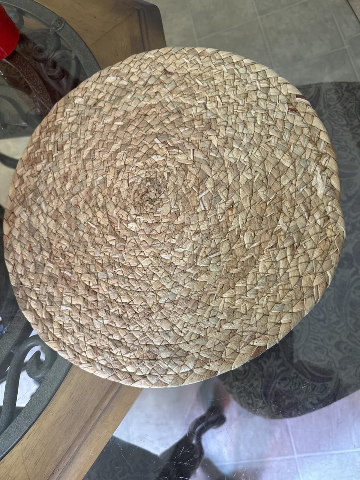 Round Woven Placemats Set of 4, Wicker Placemats for Dinner Plates | 13.5 Inch Natural Rattan Boho Style Braided Place Mats, Non-Slip, Heat Resistant, Dining Table Chargers with Bag for Storage customer photo 1