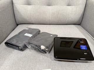Dual-Cuff Blood Pressure Monitor with 9-17 inch and 13-21 inch Extra Large Cuff customer photo 2