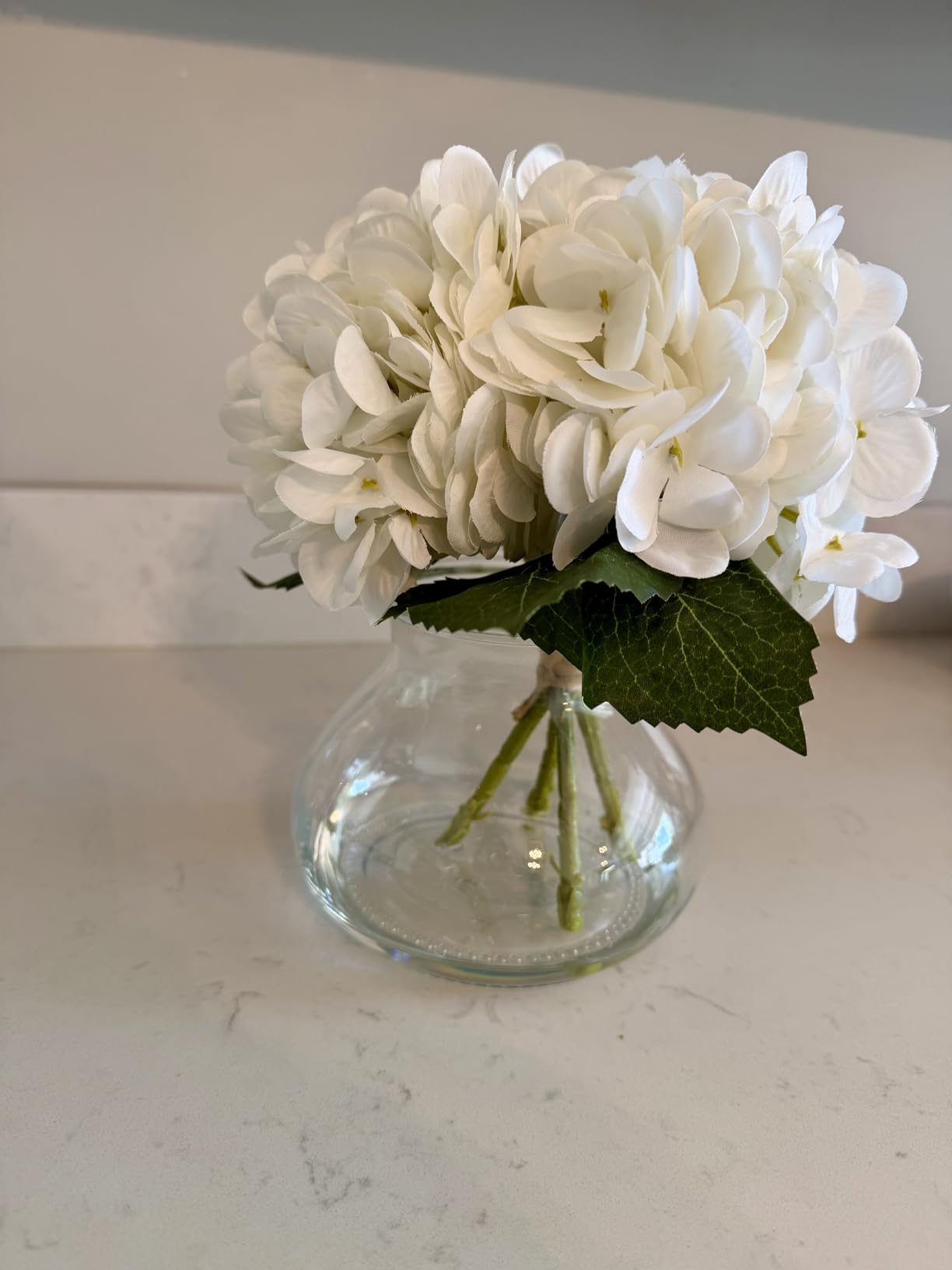 Hollyone Hydrangea Artificial Flowers with Vase White Silk Fake Flowers Arrangements in Glass Vase with Faux Water for Home Bathroom Office Table Centerpiece Shelf Decorations customer photo 1
