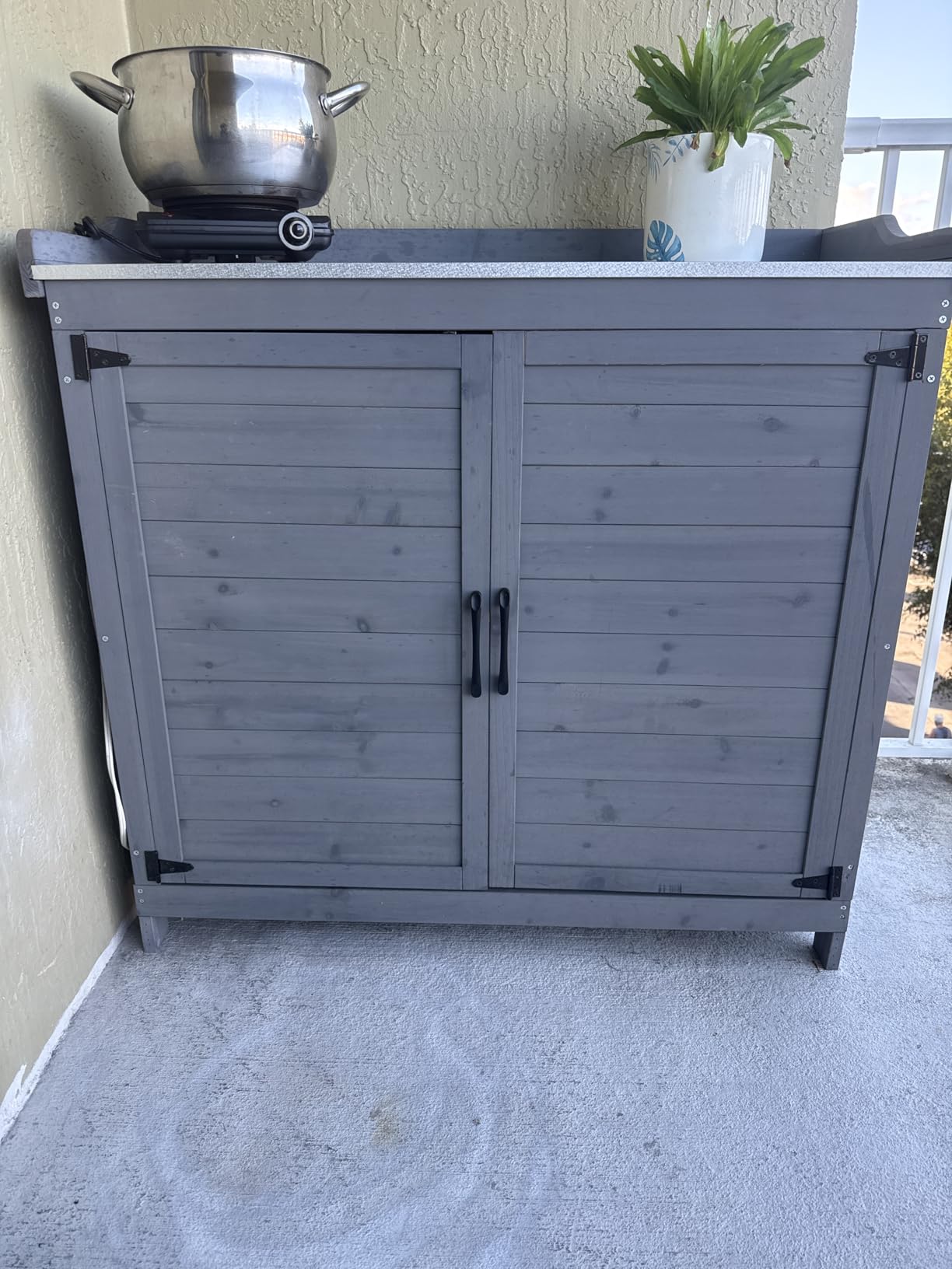 Gizoon Outdoor Potting Bench with Metal Tabletop, Wooden Cabinet, Natural customer photo 2