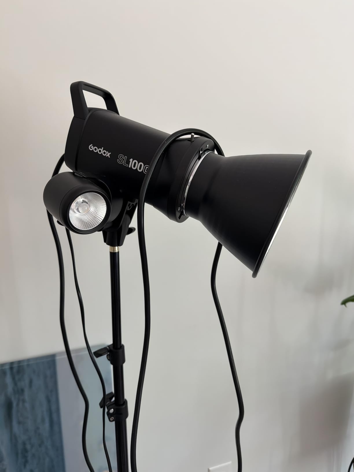 Godox SL60IIBi Bi-Color LED Video Light 75W, 2800K-6500K, CRI96+ TLCI97+, 25100Lux@1m, Bowens Mount LED Continuous Output Light w/11 FX Effects, APP/2.4G Wireless Control, Dimmiable Brightness customer photo 1