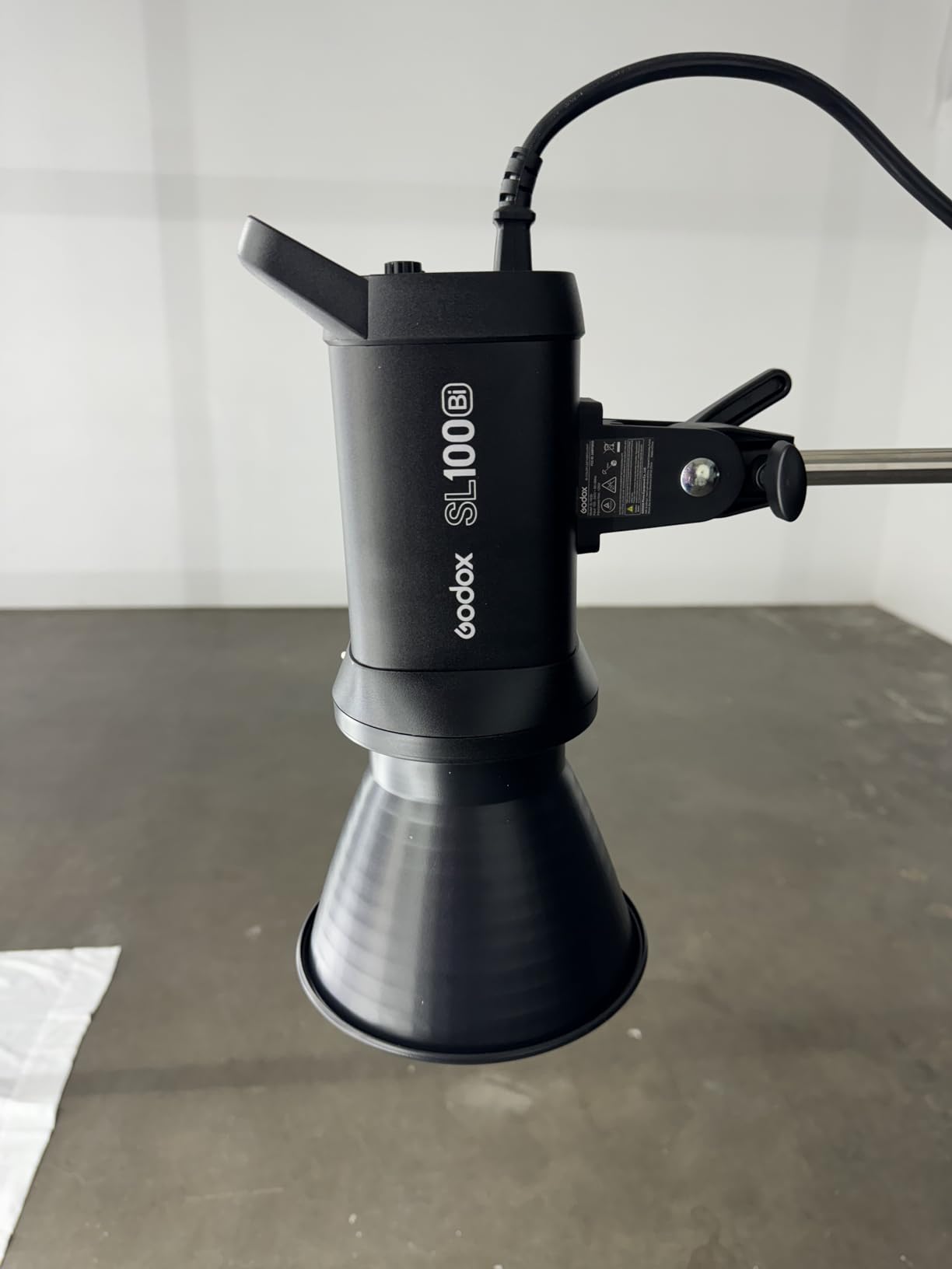 Godox SL60IIBi Bi-Color LED Video Light 75W, 2800K-6500K, CRI96+ TLCI97+, 25100Lux@1m, Bowens Mount LED Continuous Output Light w/11 FX Effects, APP/2.4G Wireless Control, Dimmiable Brightness customer photo 2