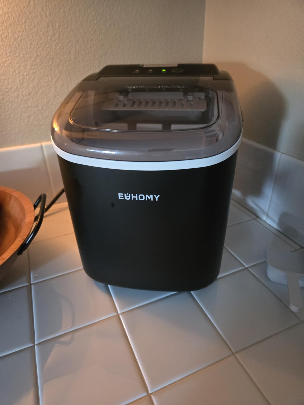 EUHOMY Countertop Ice Maker Machine with Handle, 26lbs in 24Hrs, 9 Ice Cubes Ready in 6 Mins, Auto-Cleaning Portable Ice Maker with Basket and Scoop, for Home/Kitchen/Camping/RV. (Black) customer photo 1