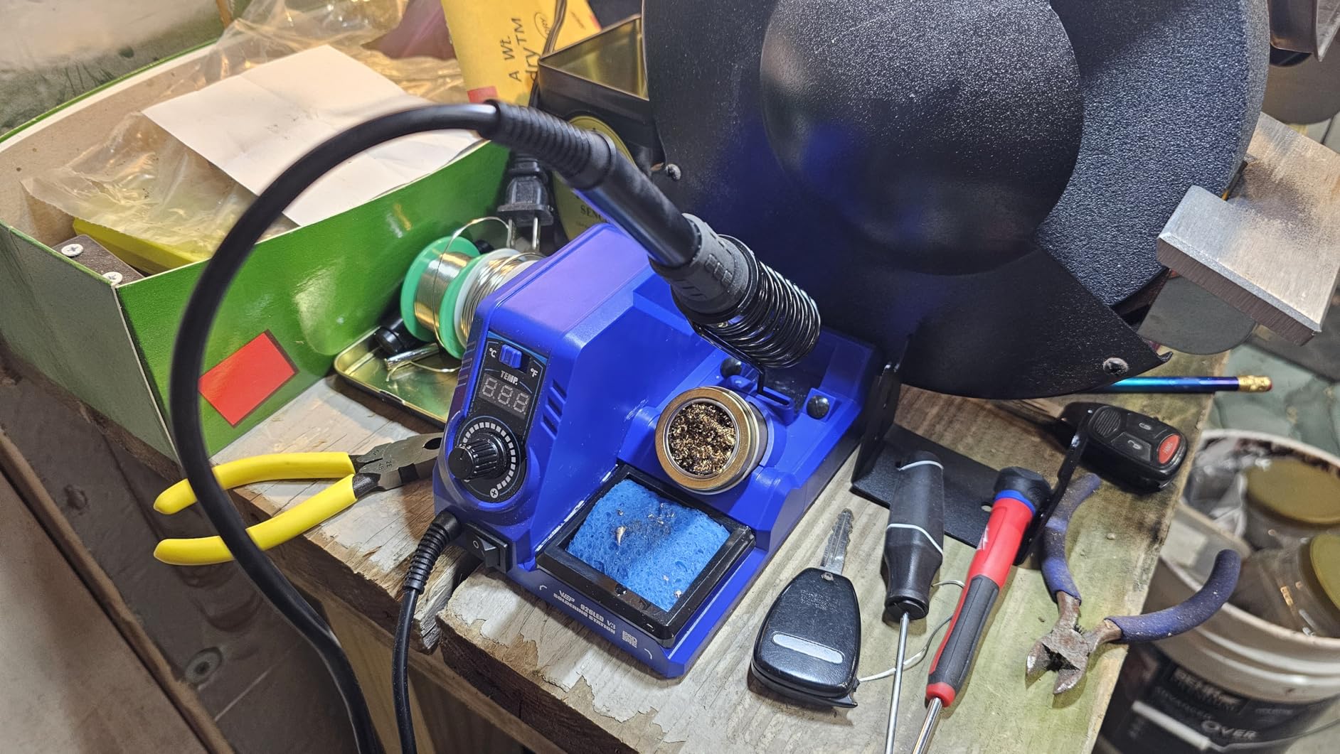 WEP 926LED V3 Soldering Station 130W MAX Soldering Iron Kit with Solder Wire, 5 Soldering Tips, Tweezers, Solder Sucker, Tip Cleaner, Temperature Control, Sleep Mode, C-F Conversion customer photo 2