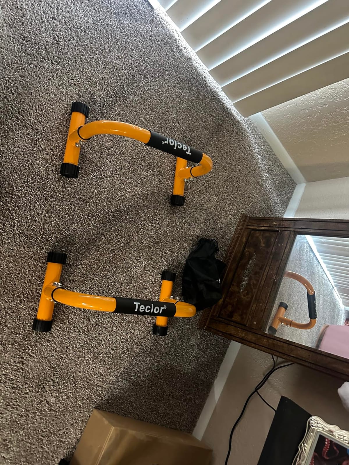 Teclor Push Up Bar, Parallettes Bars For L-sit & Dip, Heavy-Duty No Wobbling Parallel Bars Stand For Handstands, Full Planche, Calisthenics, 9.5in High Workout Stands for Home Fitness Training customer photo 1