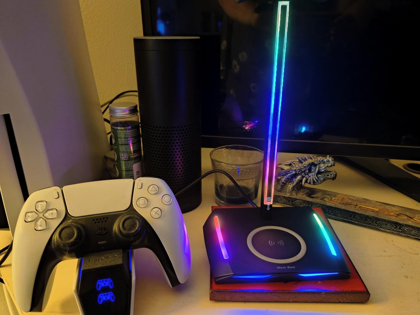 New Bee RGB Headphone Stand with 2 USB-C & 1 USB Charging Ports, Desk Gaming Headset Holder with 7 Light Modes and Non-Slip Rubber Base Suitable for All Earphone Accessories customer photo 1