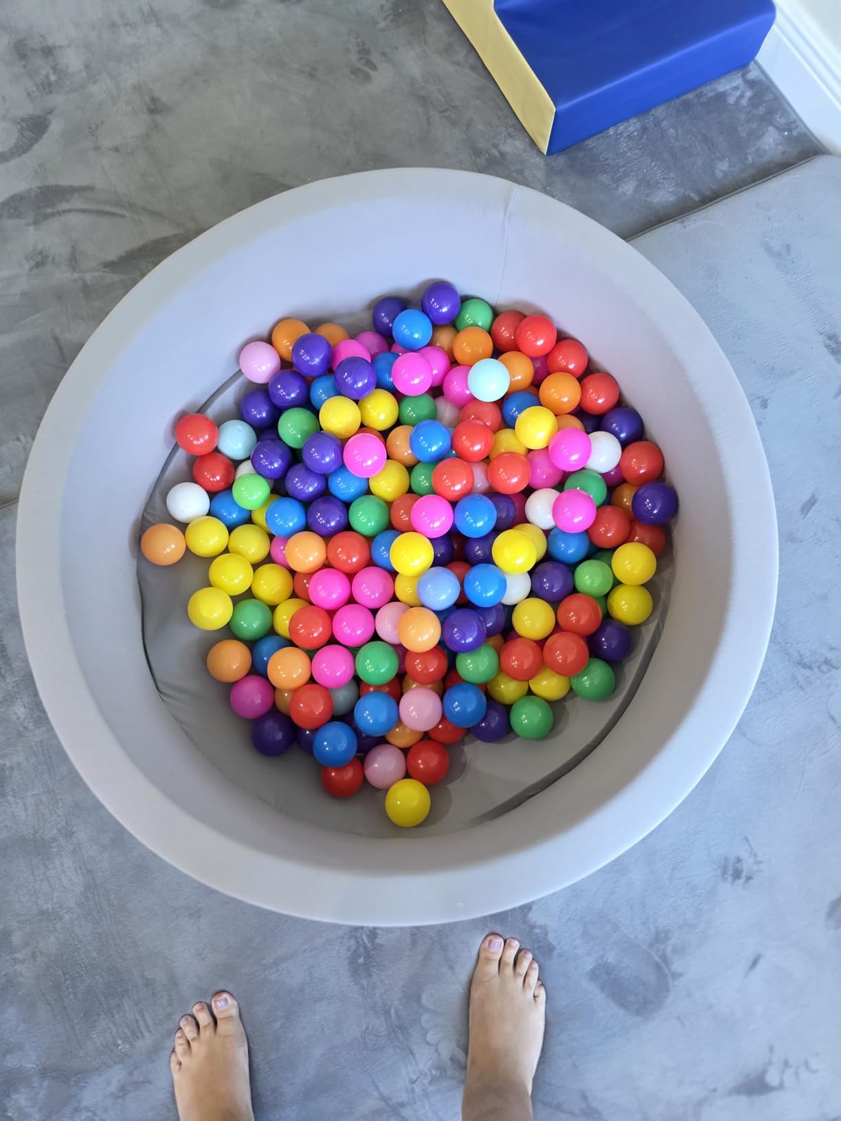 Wilwolfer Foam Ball Pit, Ball Pit for Toddlers, Gray, 100 Rainbow Balls customer photo 2